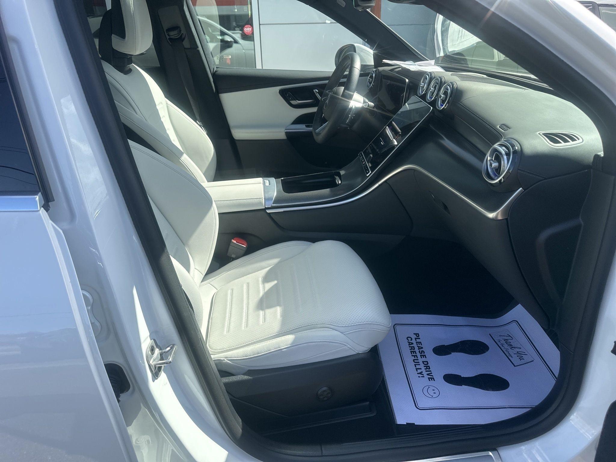 Mercedes-Benz GLC  2025