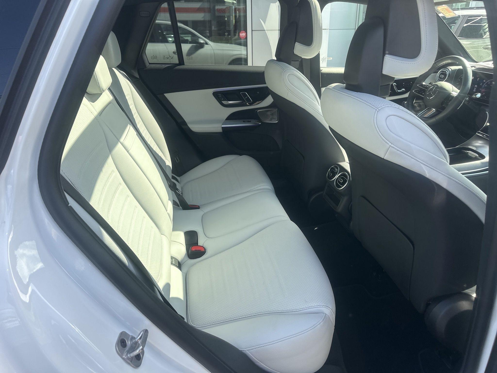 Mercedes-Benz GLC  2025