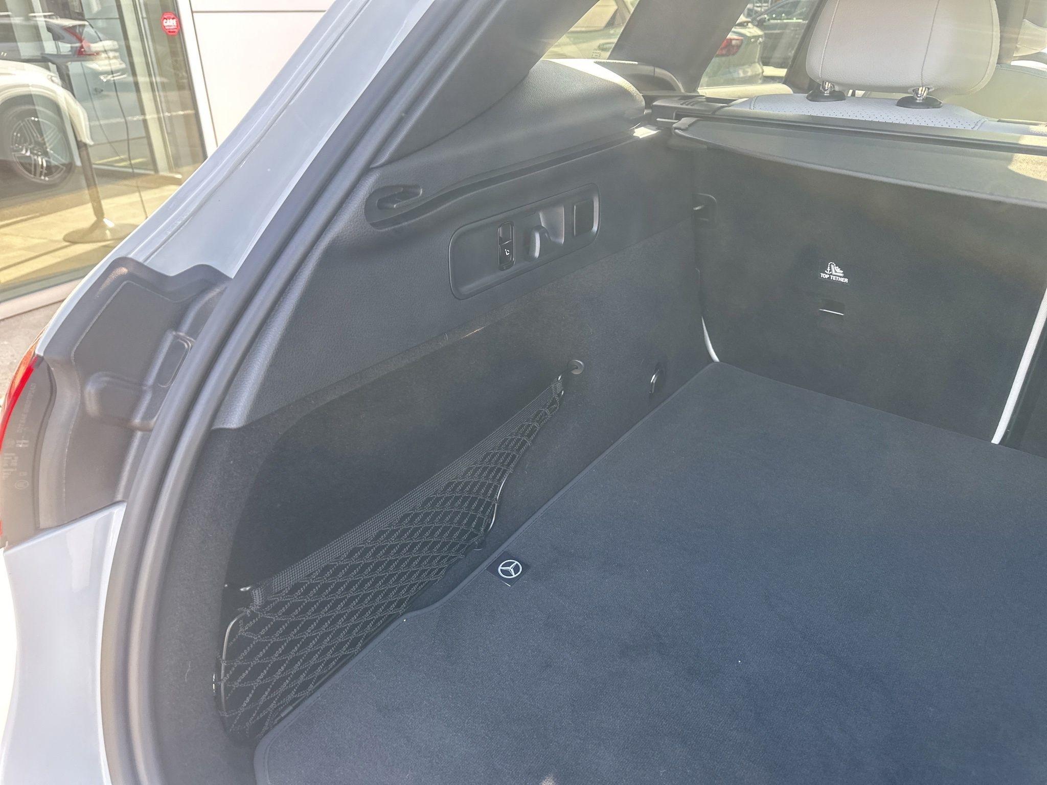 Mercedes-Benz GLC  2025