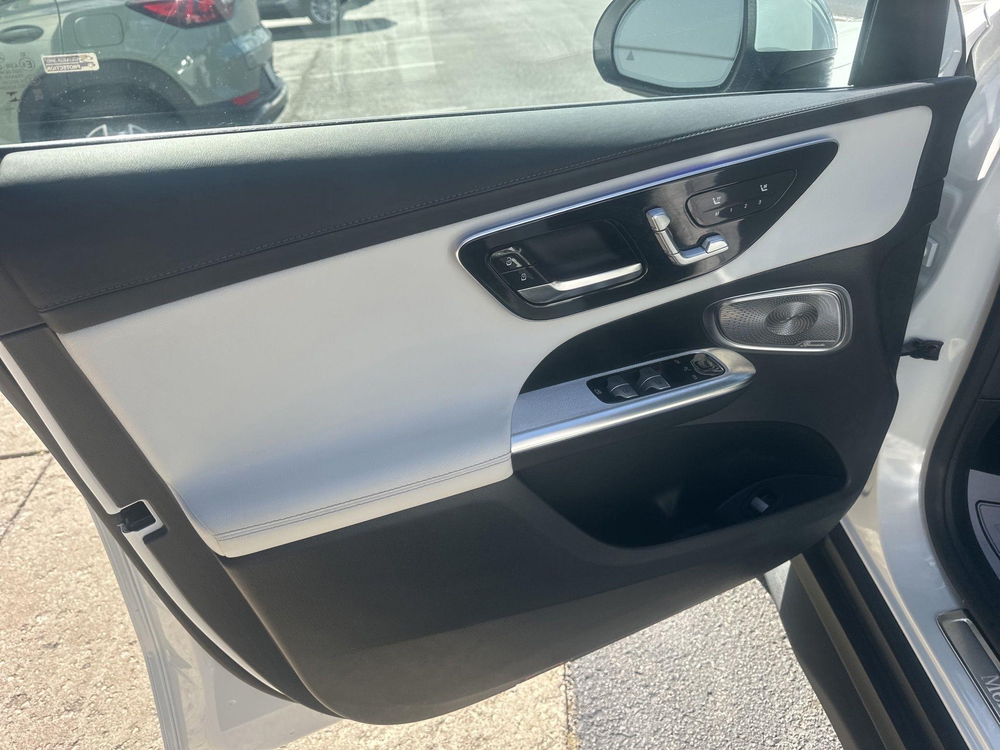 Mercedes-Benz GLC  2025