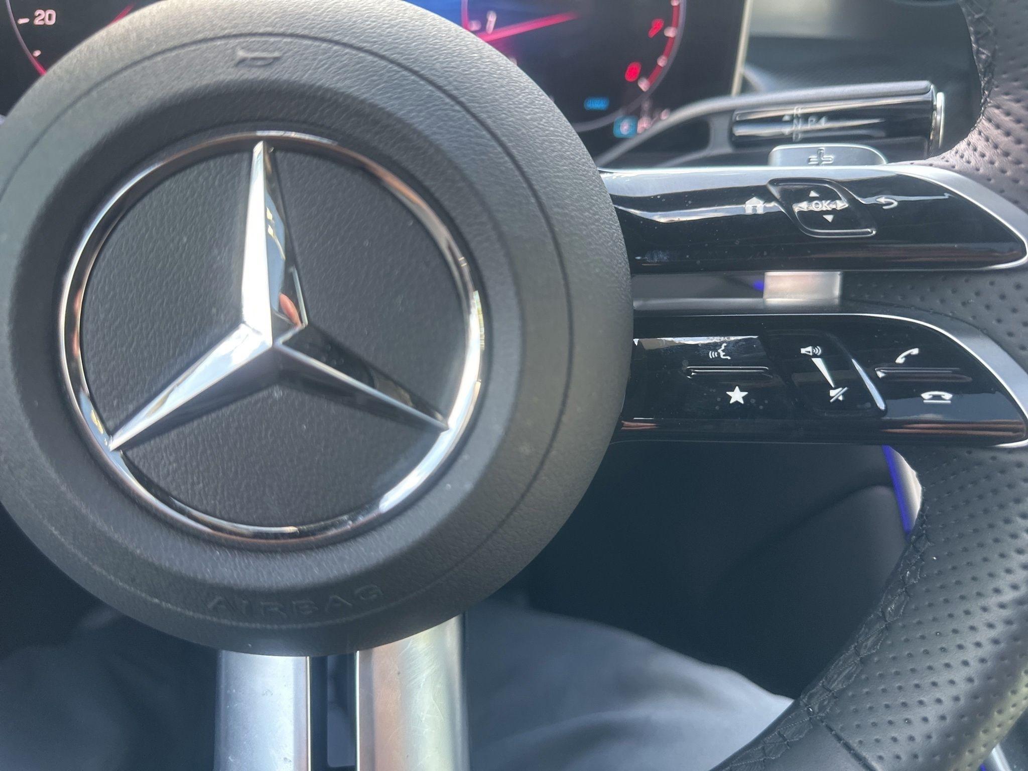 Mercedes-Benz GLC  2025