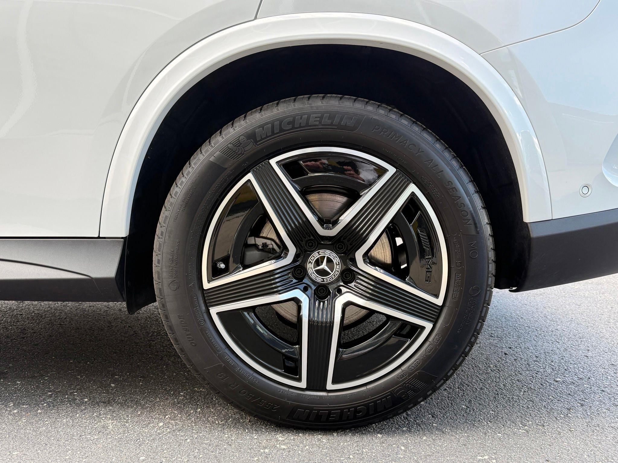 Mercedes-Benz GLC  2025