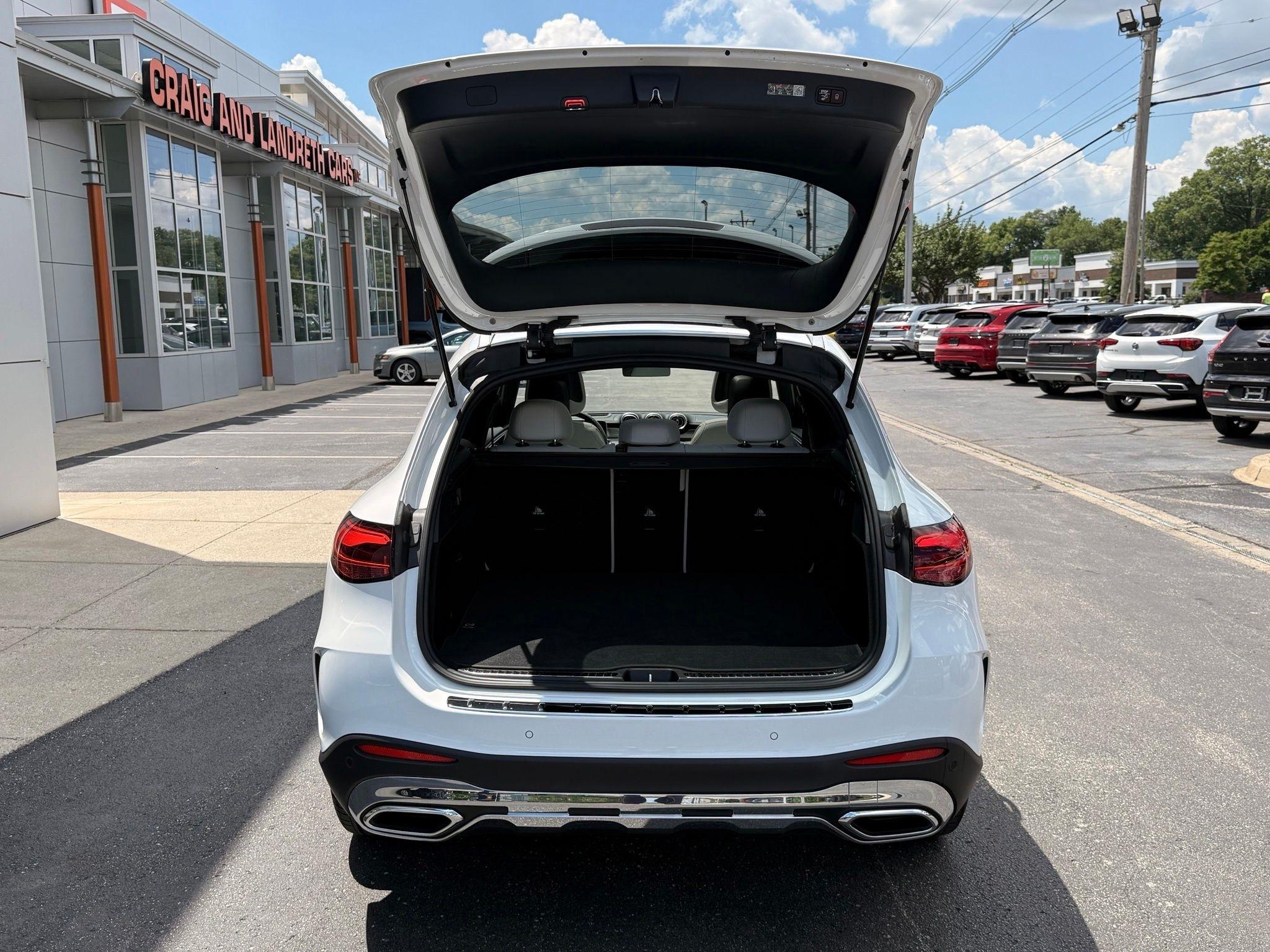 Mercedes-Benz GLC  2025
