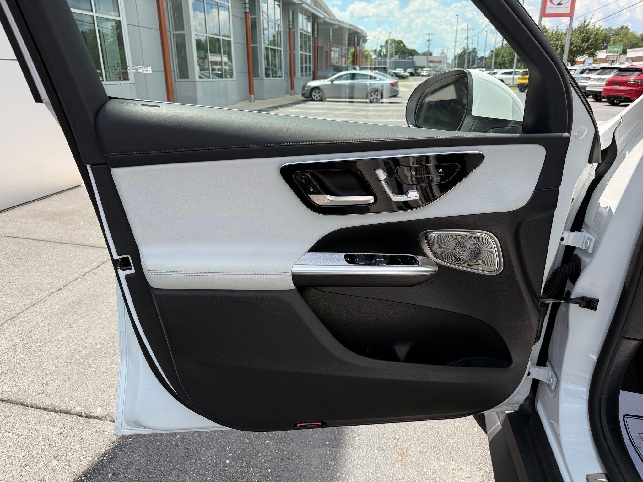 Mercedes-Benz GLC  2025