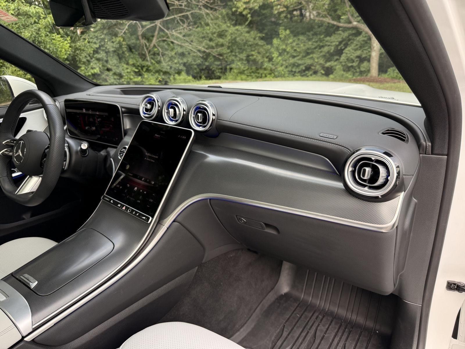 Mercedes-Benz GLC  2025