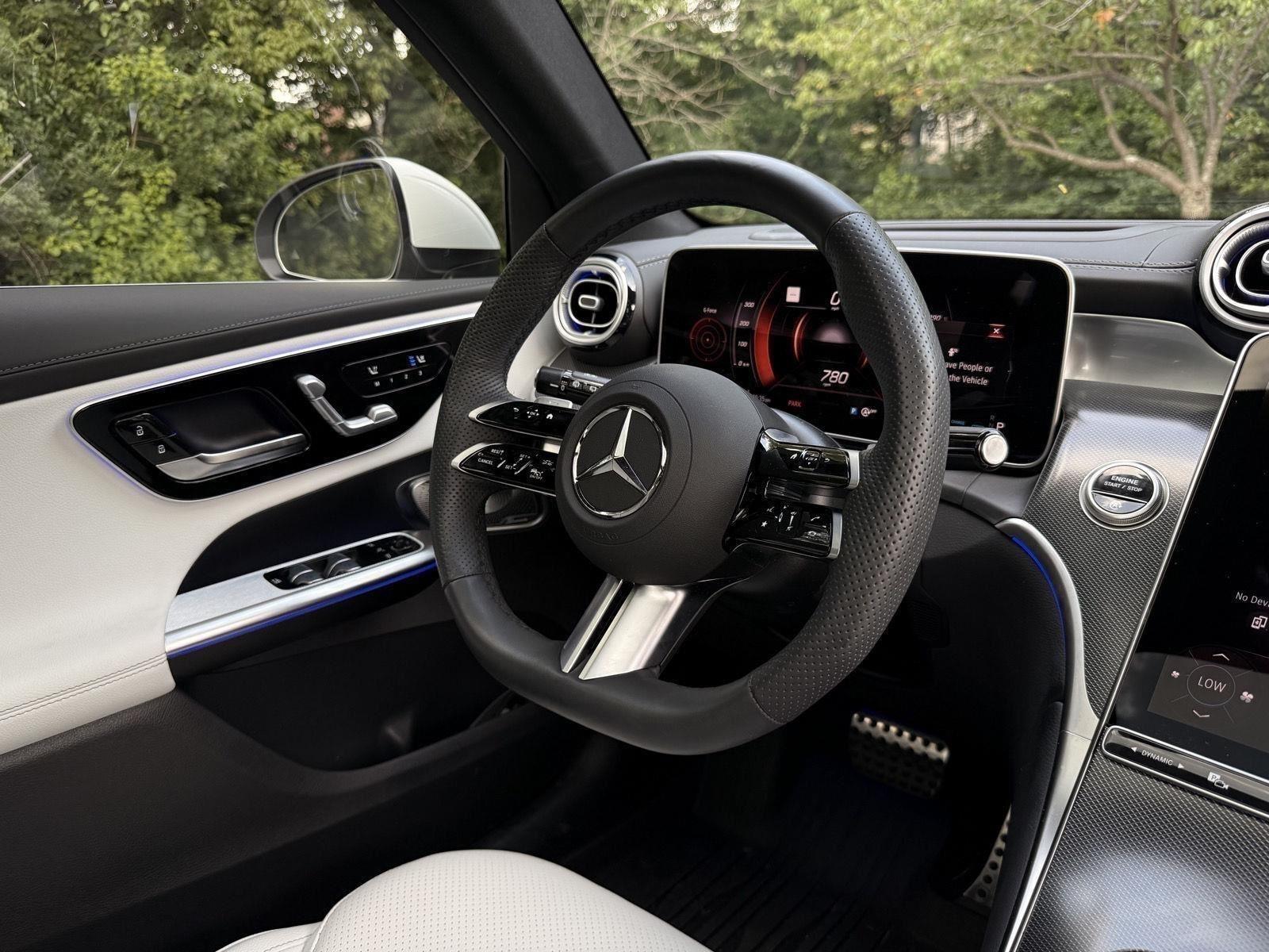 Mercedes-Benz GLC  2025