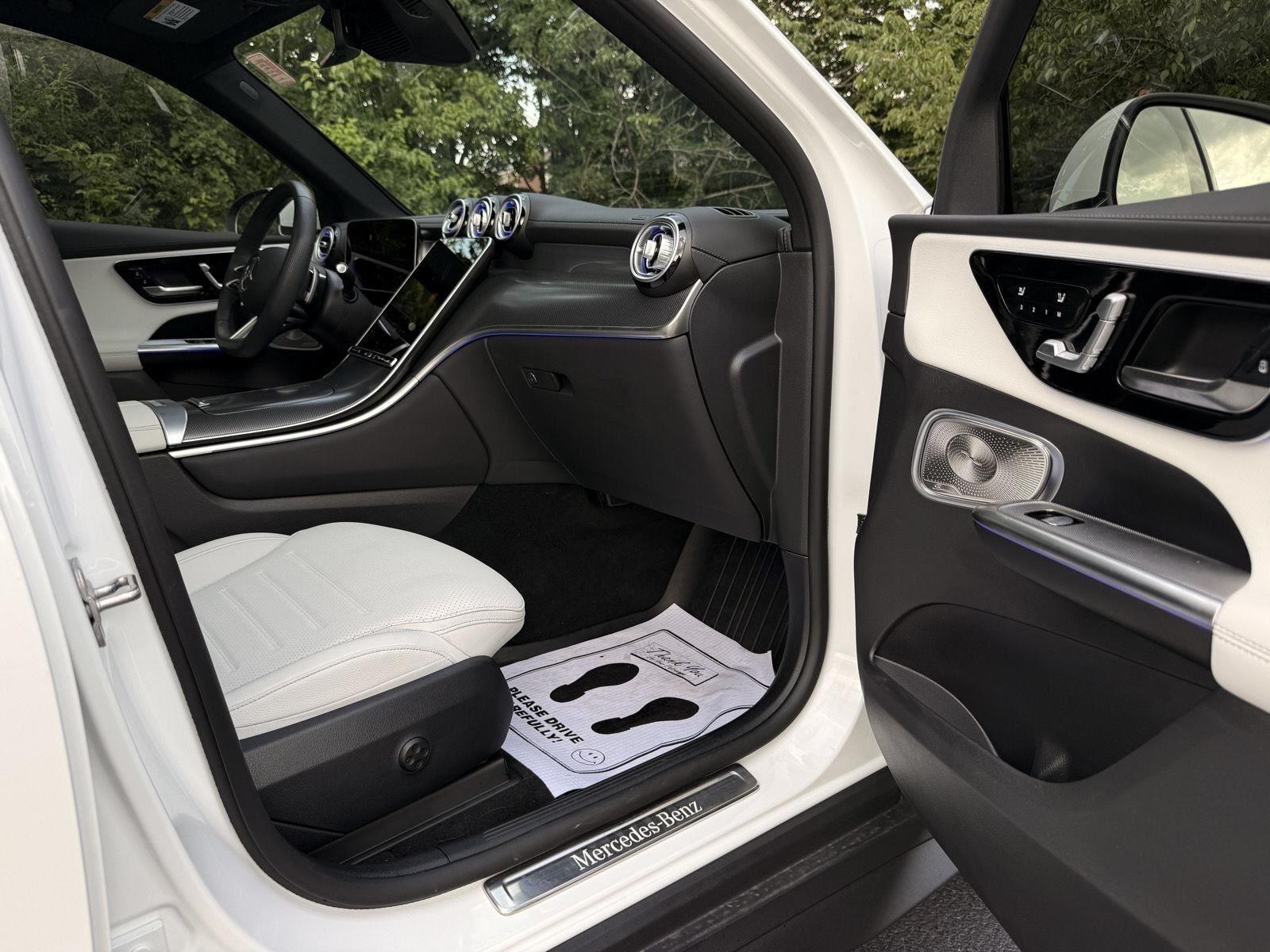 Mercedes-Benz GLC  2025