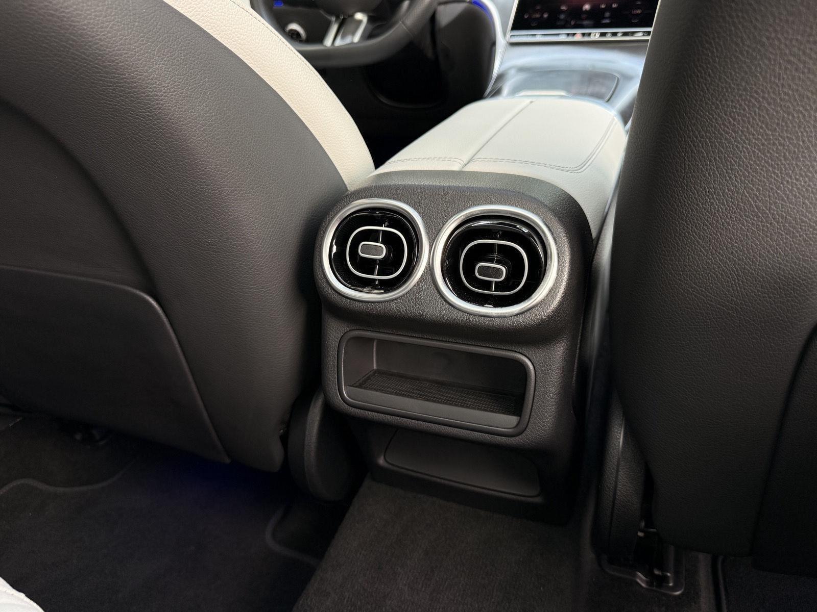 Mercedes-Benz GLC  2025