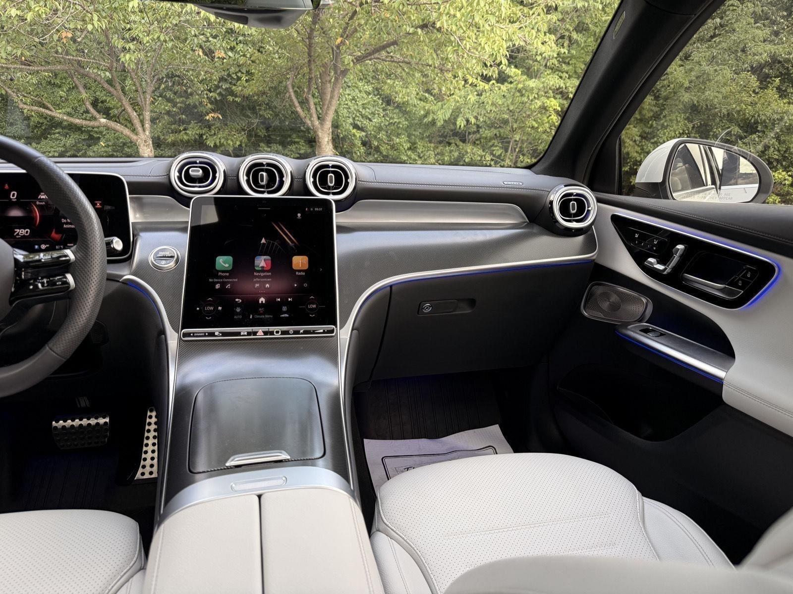 Mercedes-Benz GLC  2025