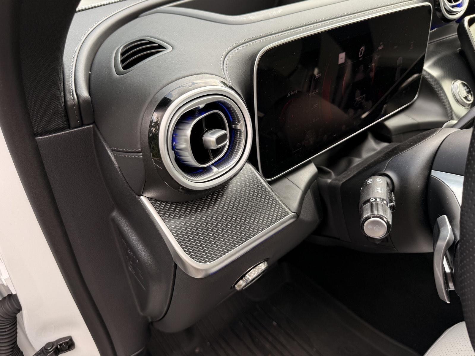 Mercedes-Benz GLC  2025