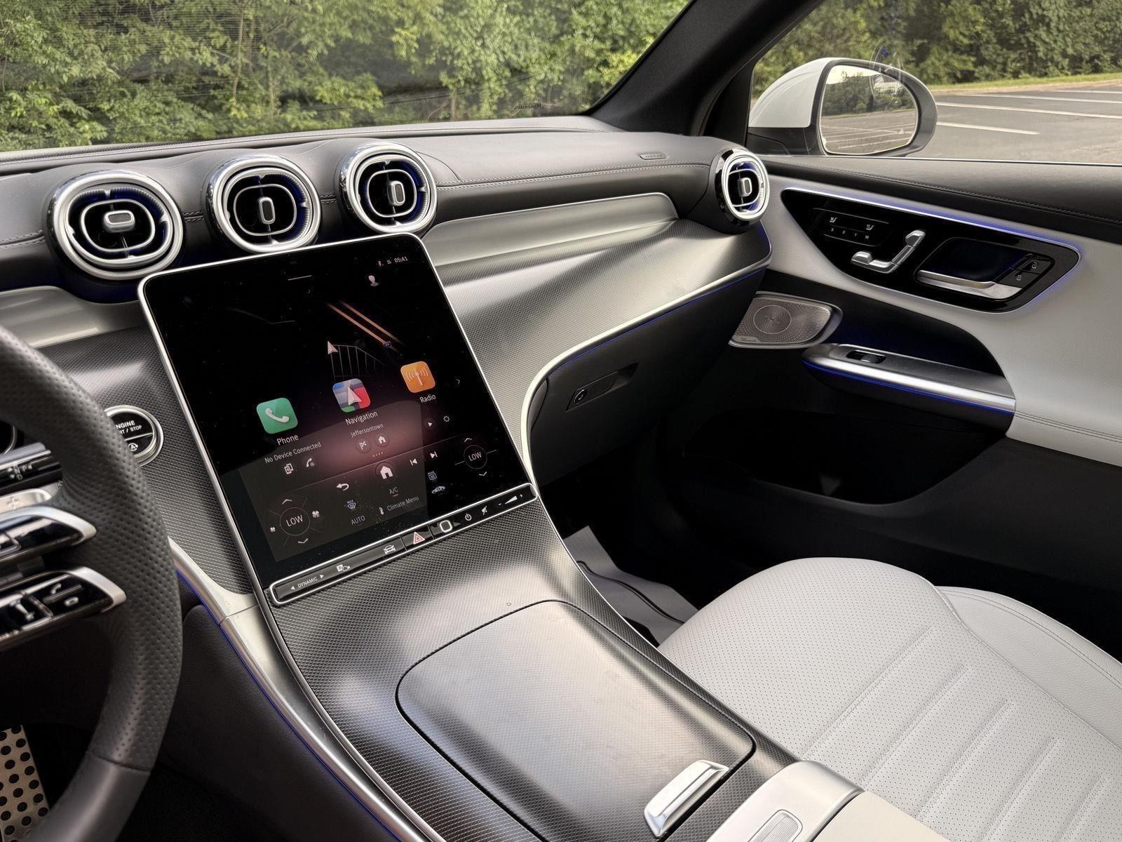 Mercedes-Benz GLC  2025