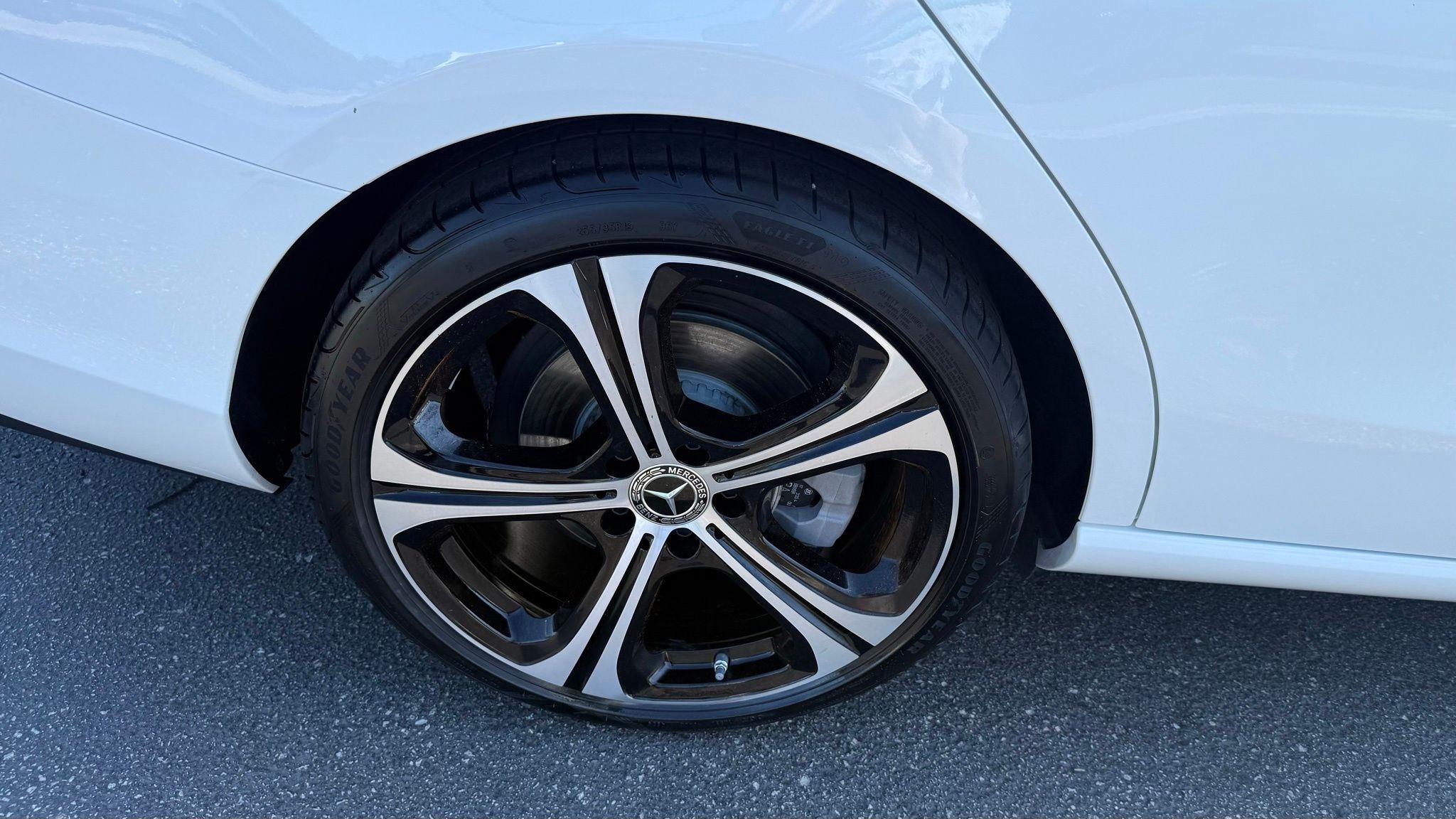 Mercedes-Benz C-Class  2025