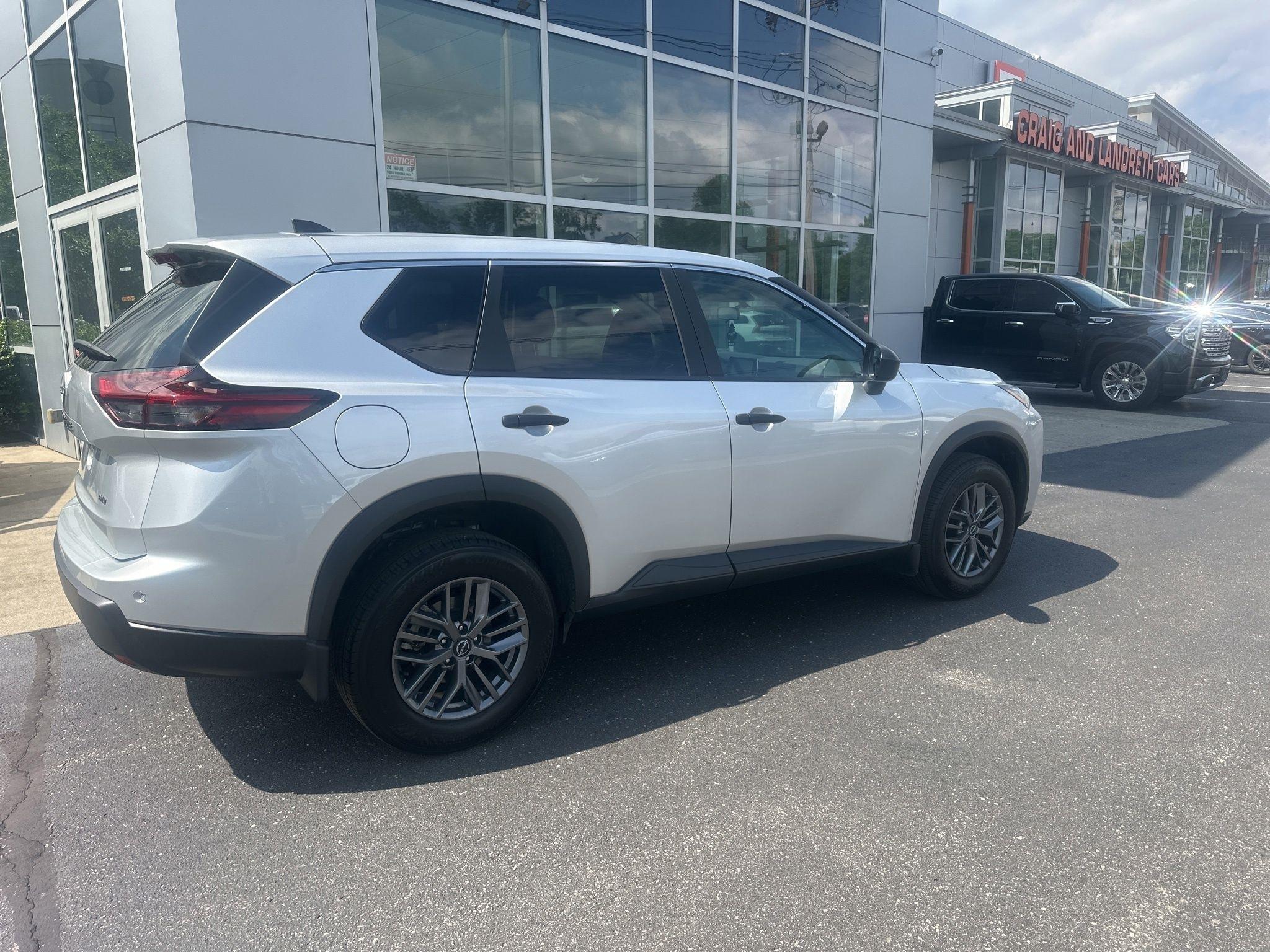 Nissan Rogue  2024