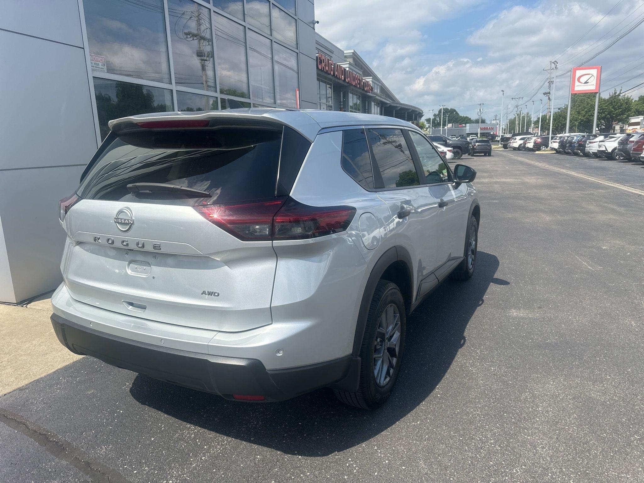 Nissan Rogue  2024