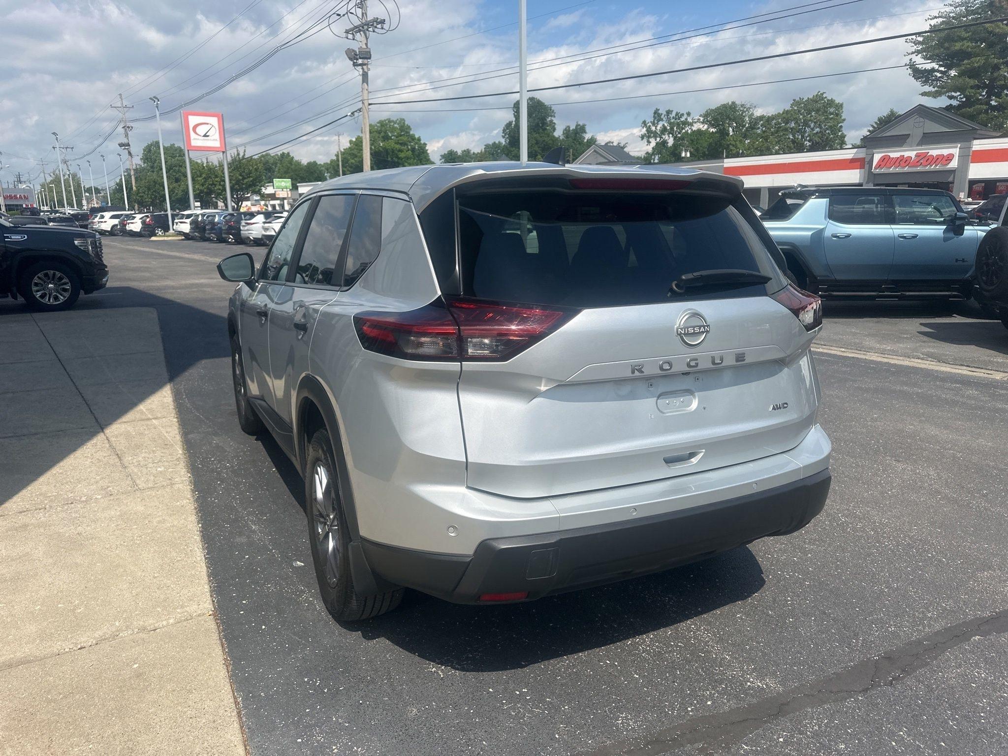 Nissan Rogue  2024