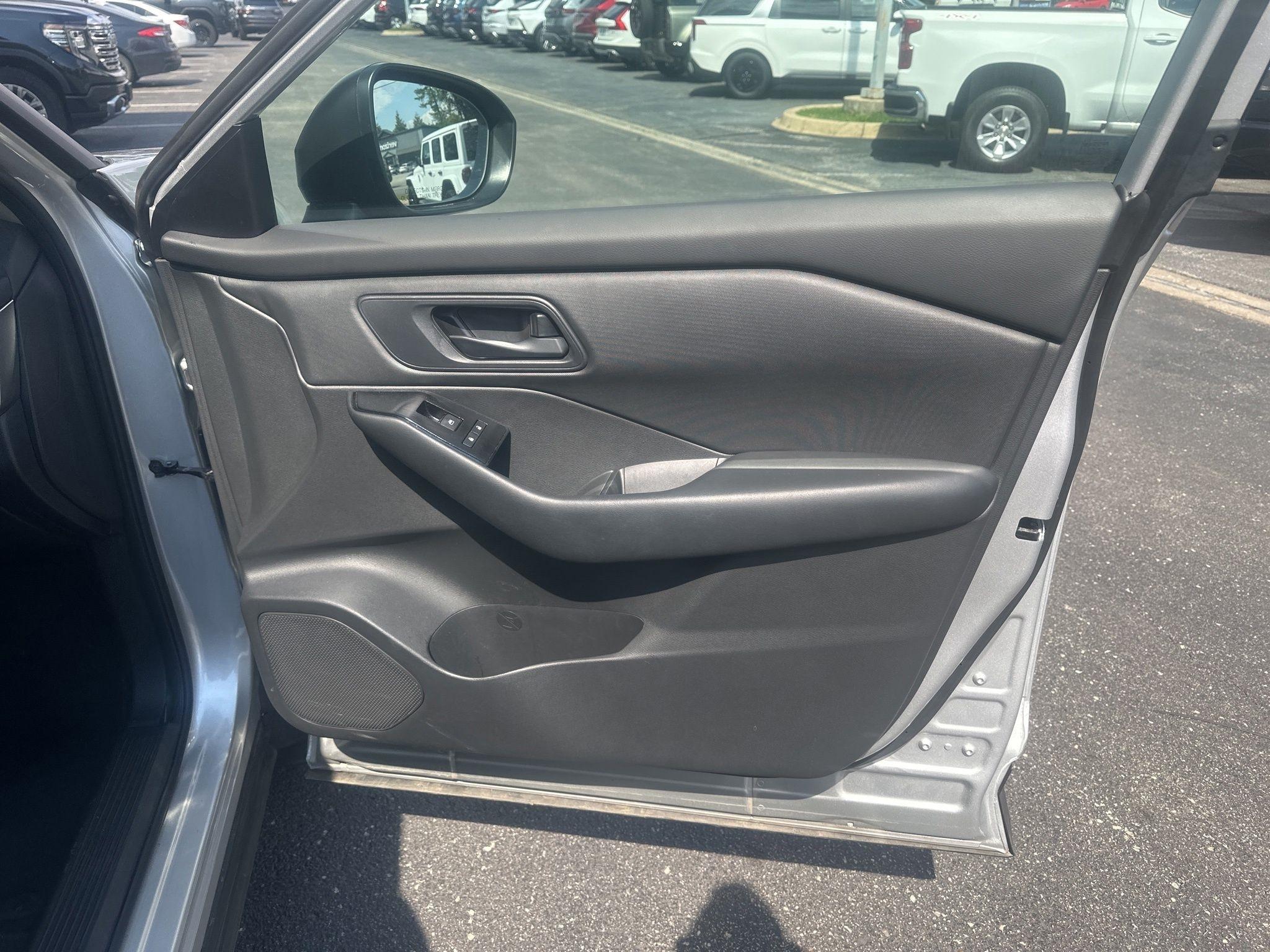 Nissan Rogue  2024