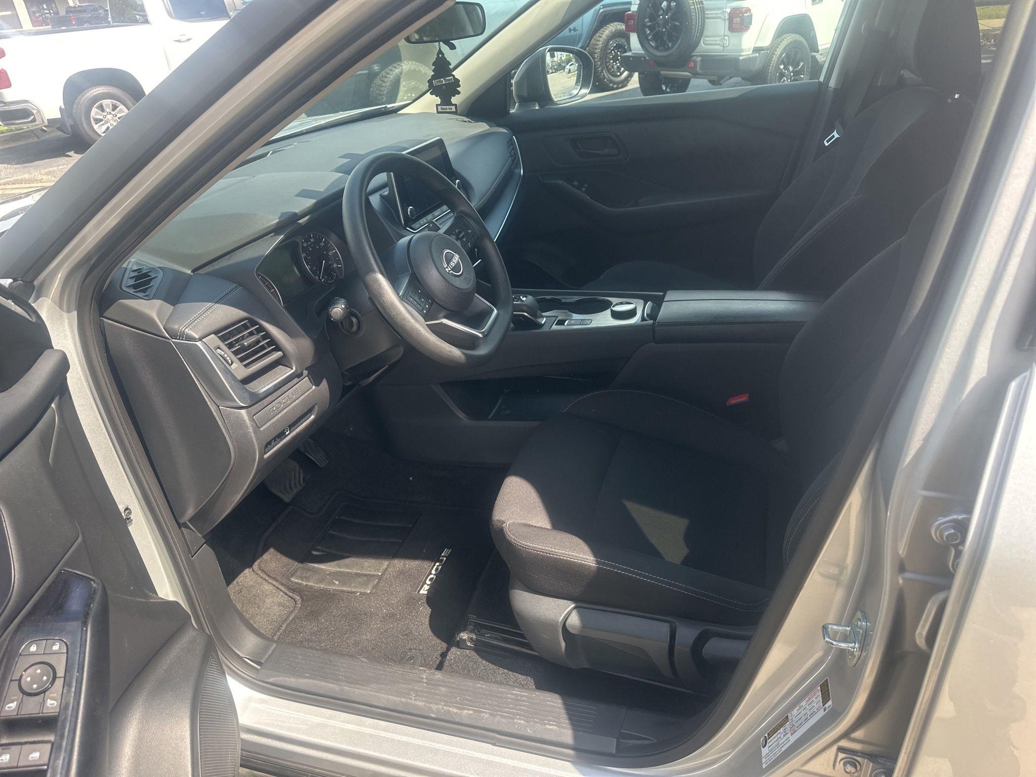 Nissan Rogue  2024