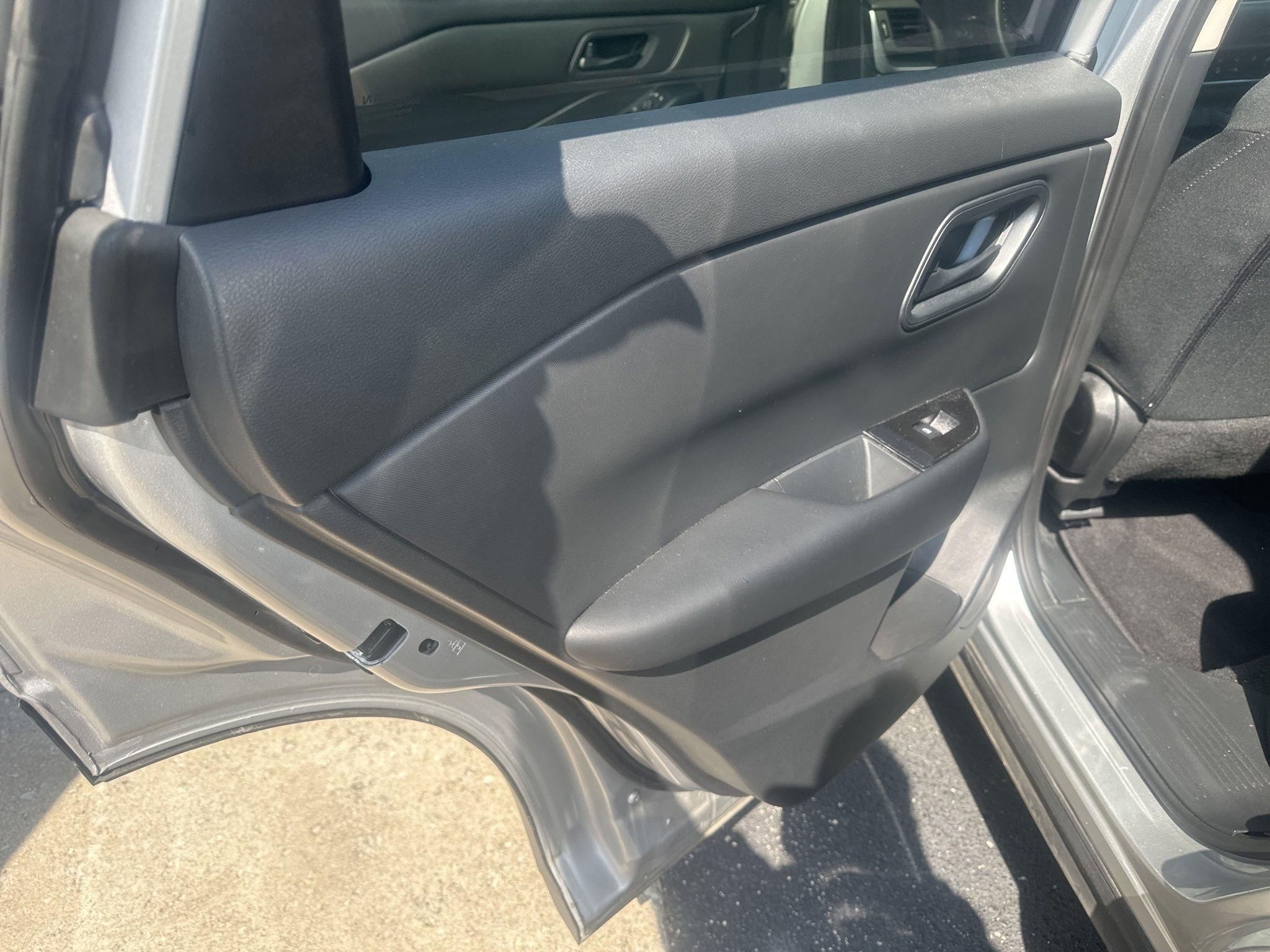 Nissan Rogue  2024