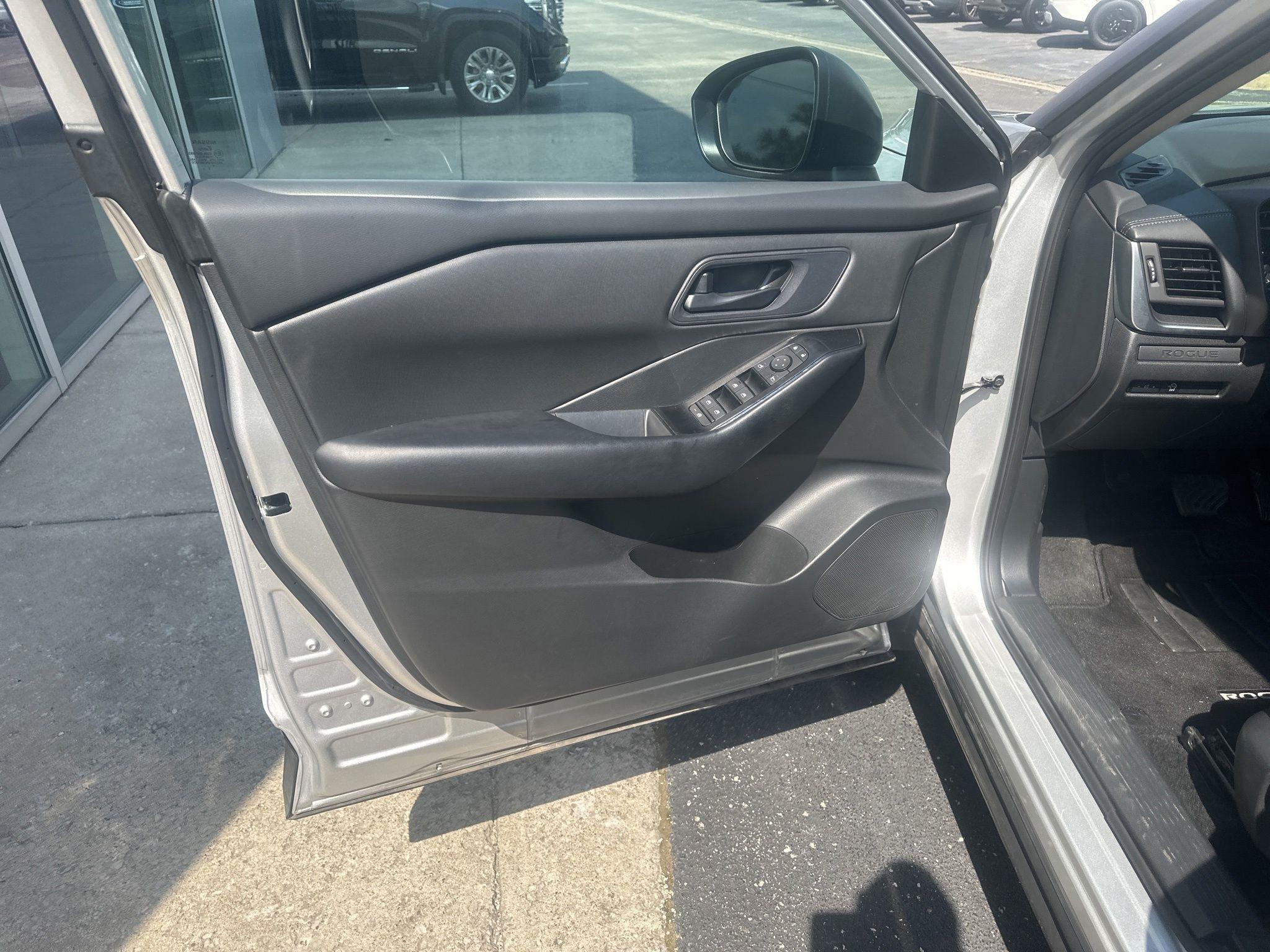 Nissan Rogue  2024