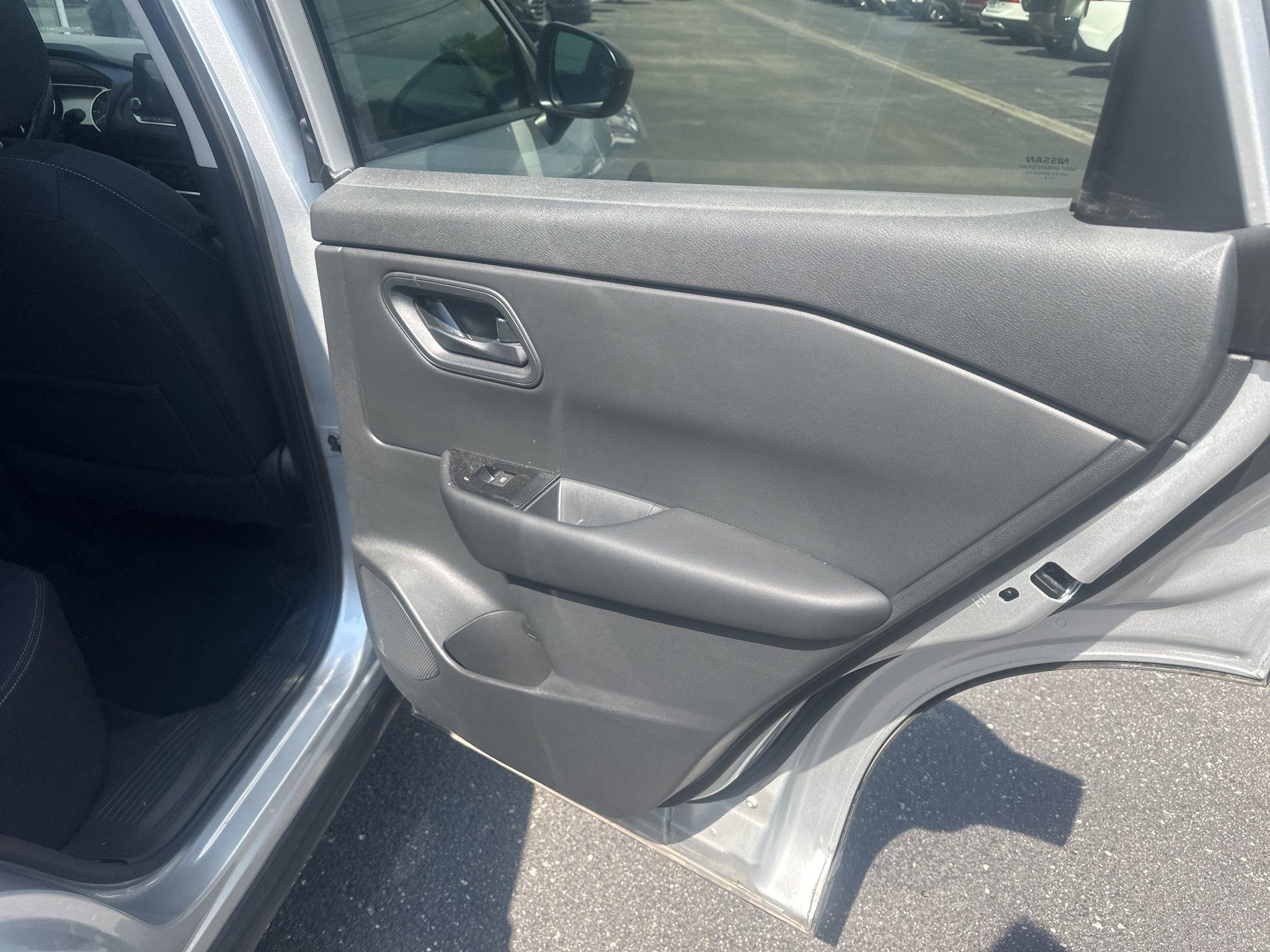 Nissan Rogue  2024