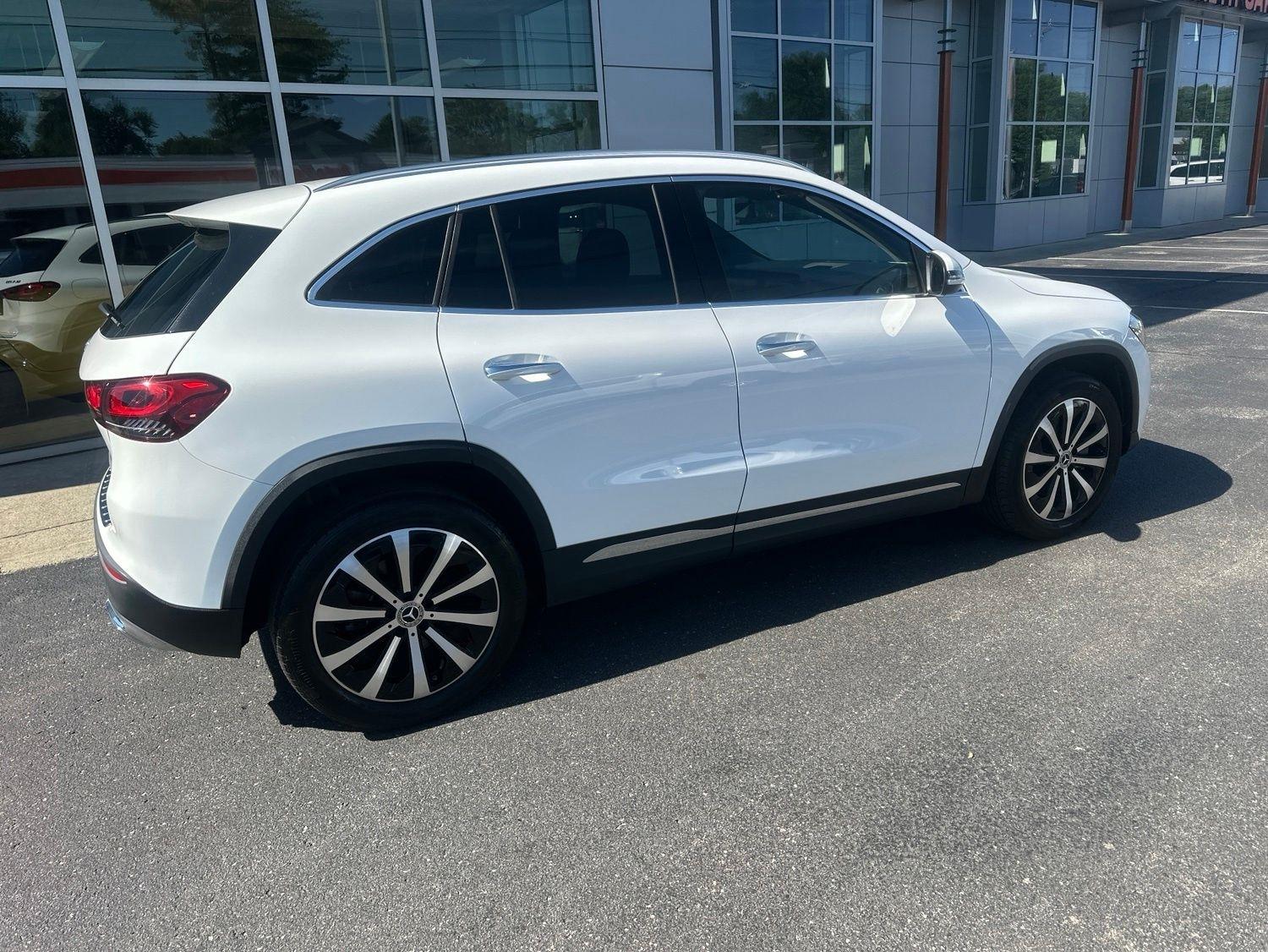 Mercedes-Benz GLA-Class  2023