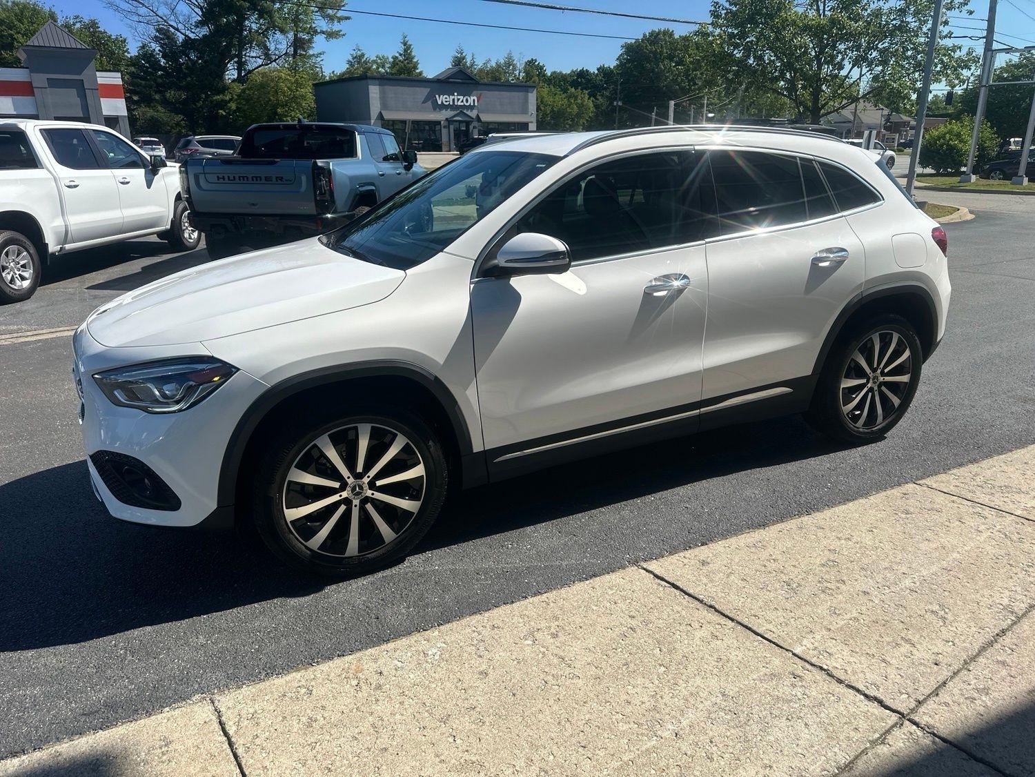 Mercedes-Benz GLA-Class  2023