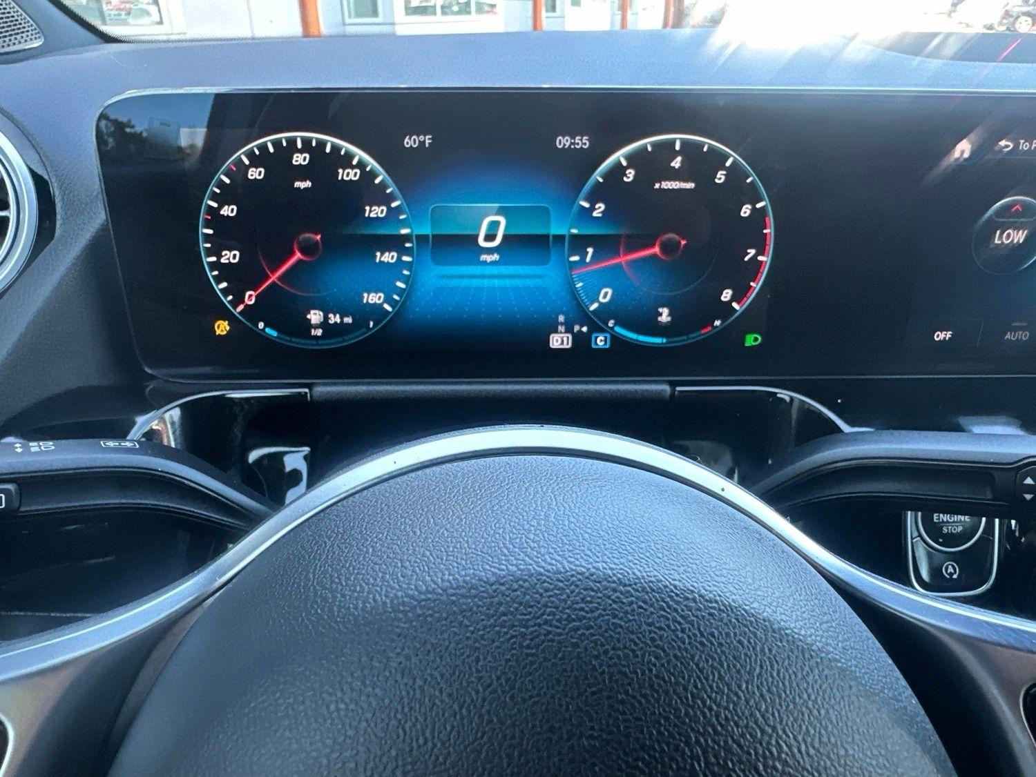 Mercedes-Benz GLA-Class  2023