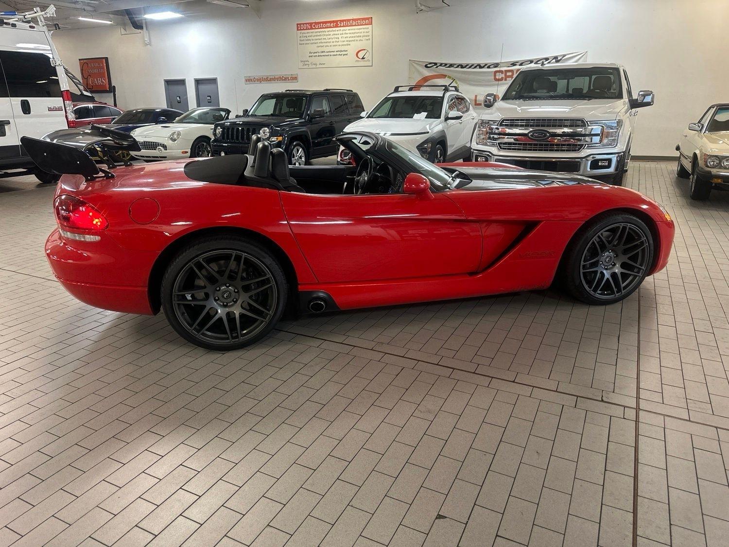 Dodge Viper  2003