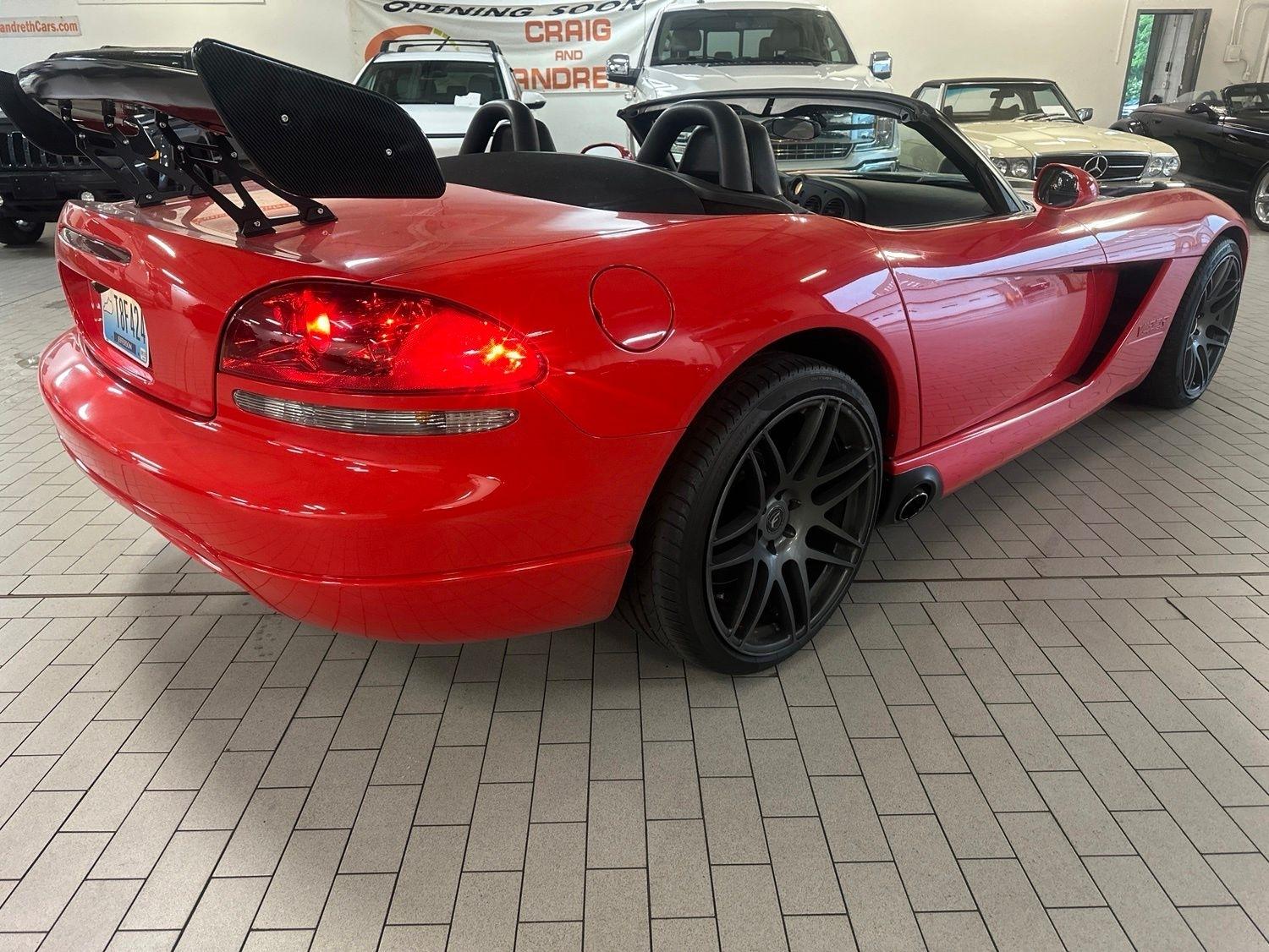 Dodge Viper  2003