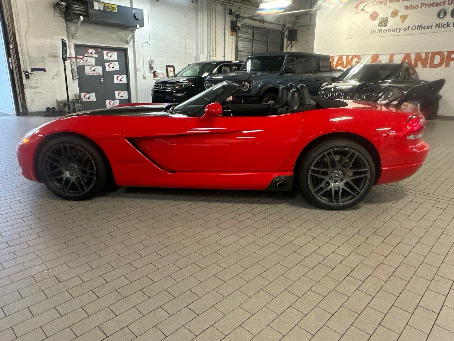 Dodge Viper  2003