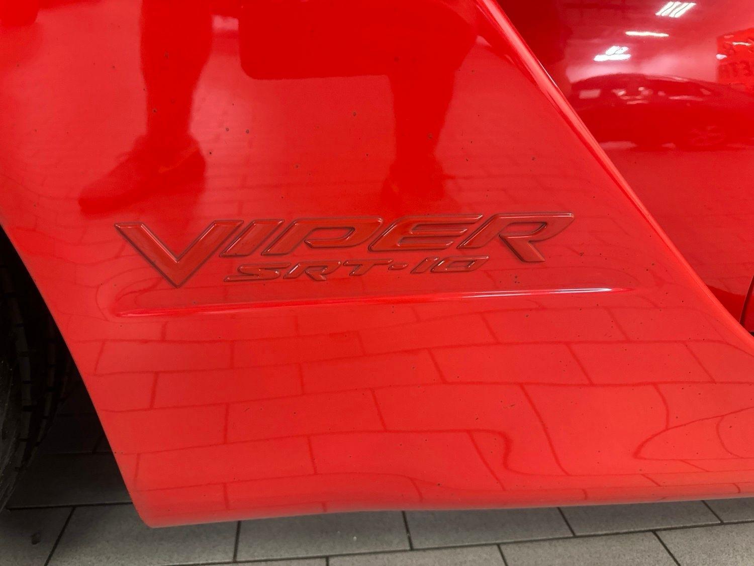 Dodge Viper  2003