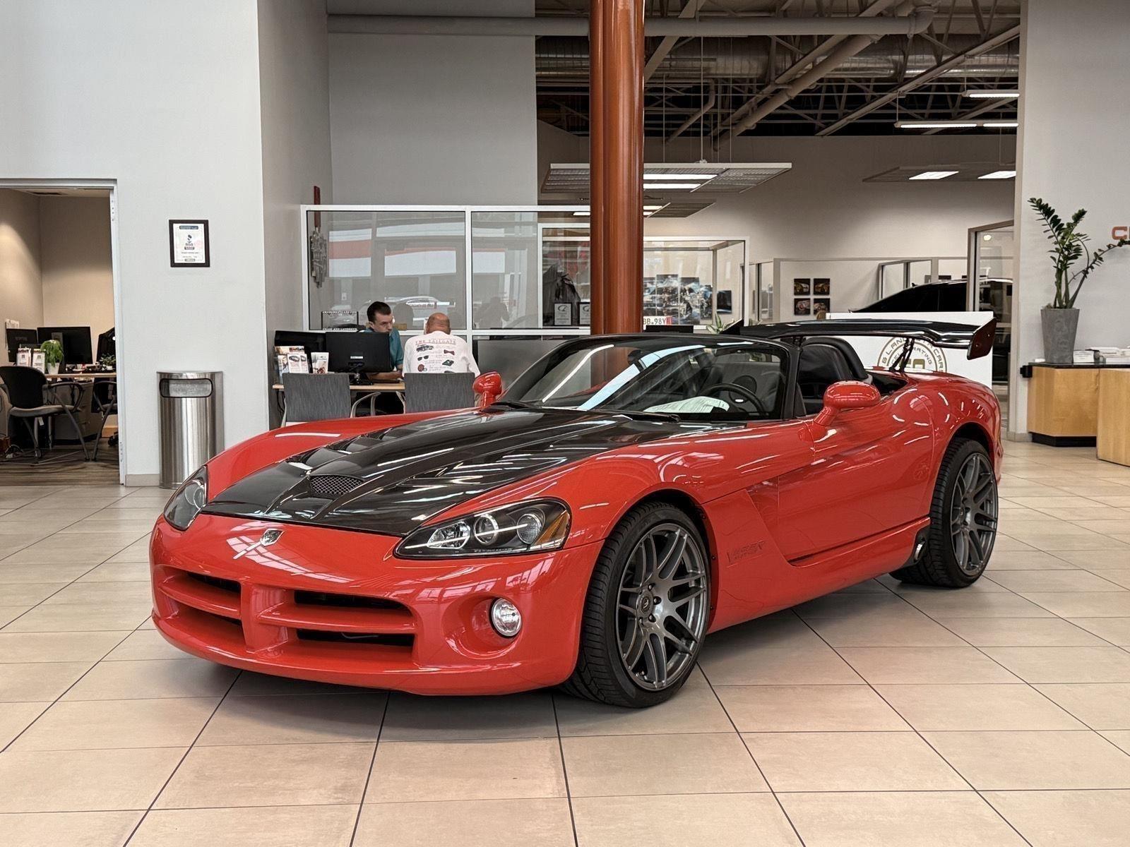 2003 Dodge Viper SRT10