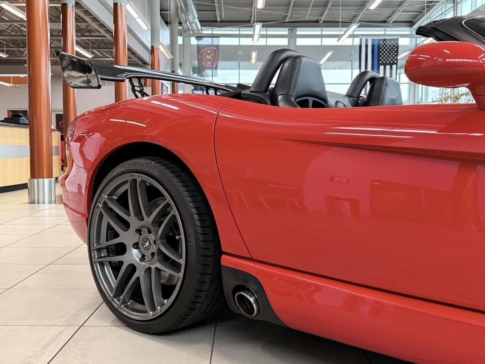 Dodge Viper  2003