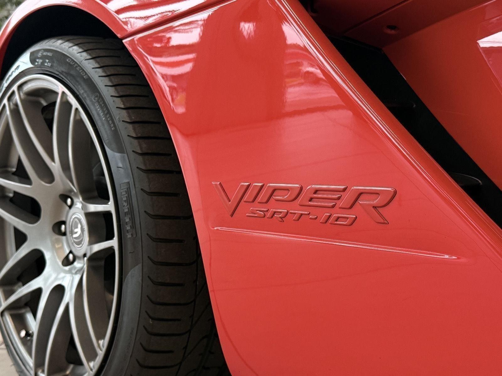 Dodge Viper  2003