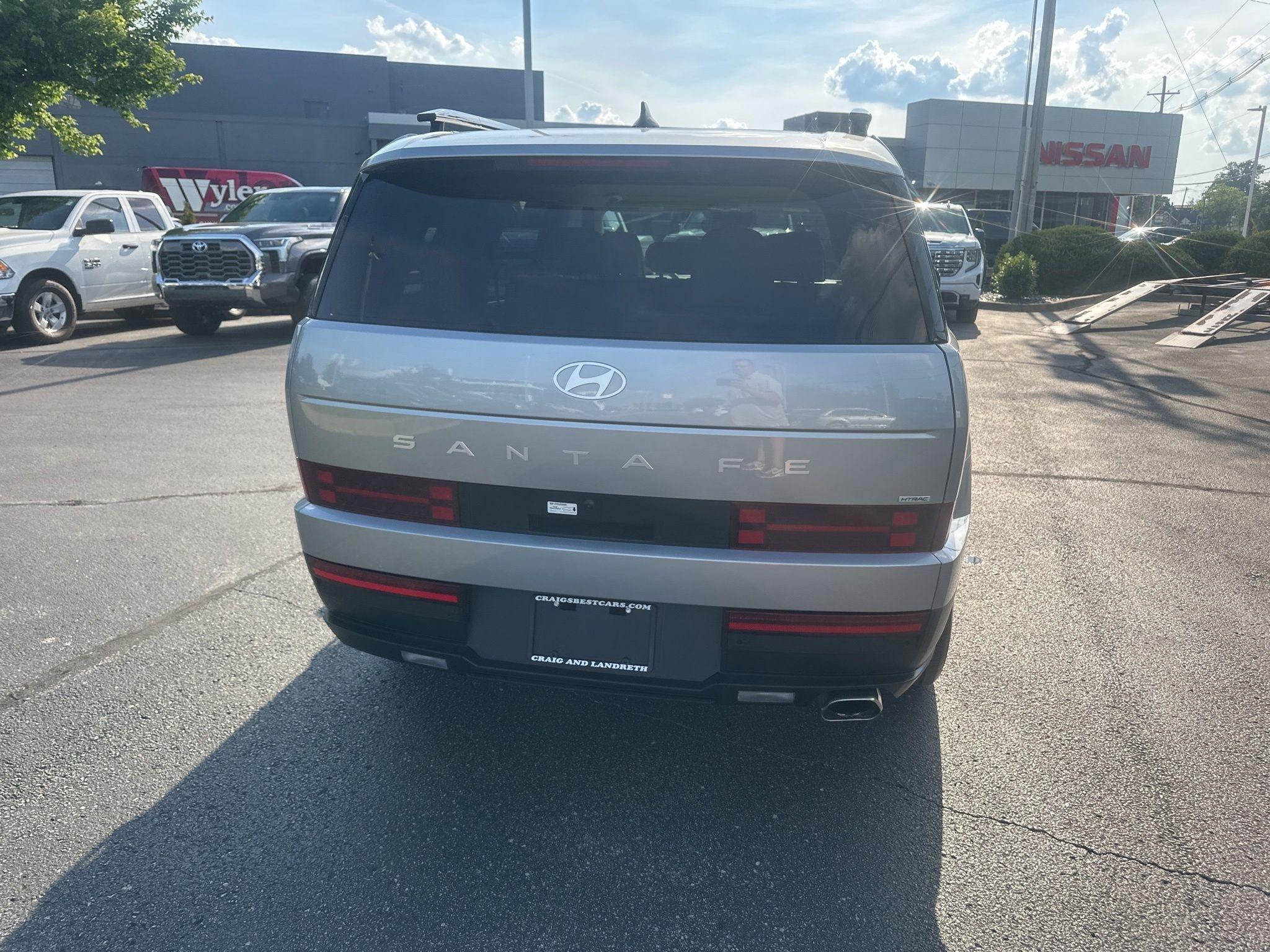 Hyundai Santa Fe  2025