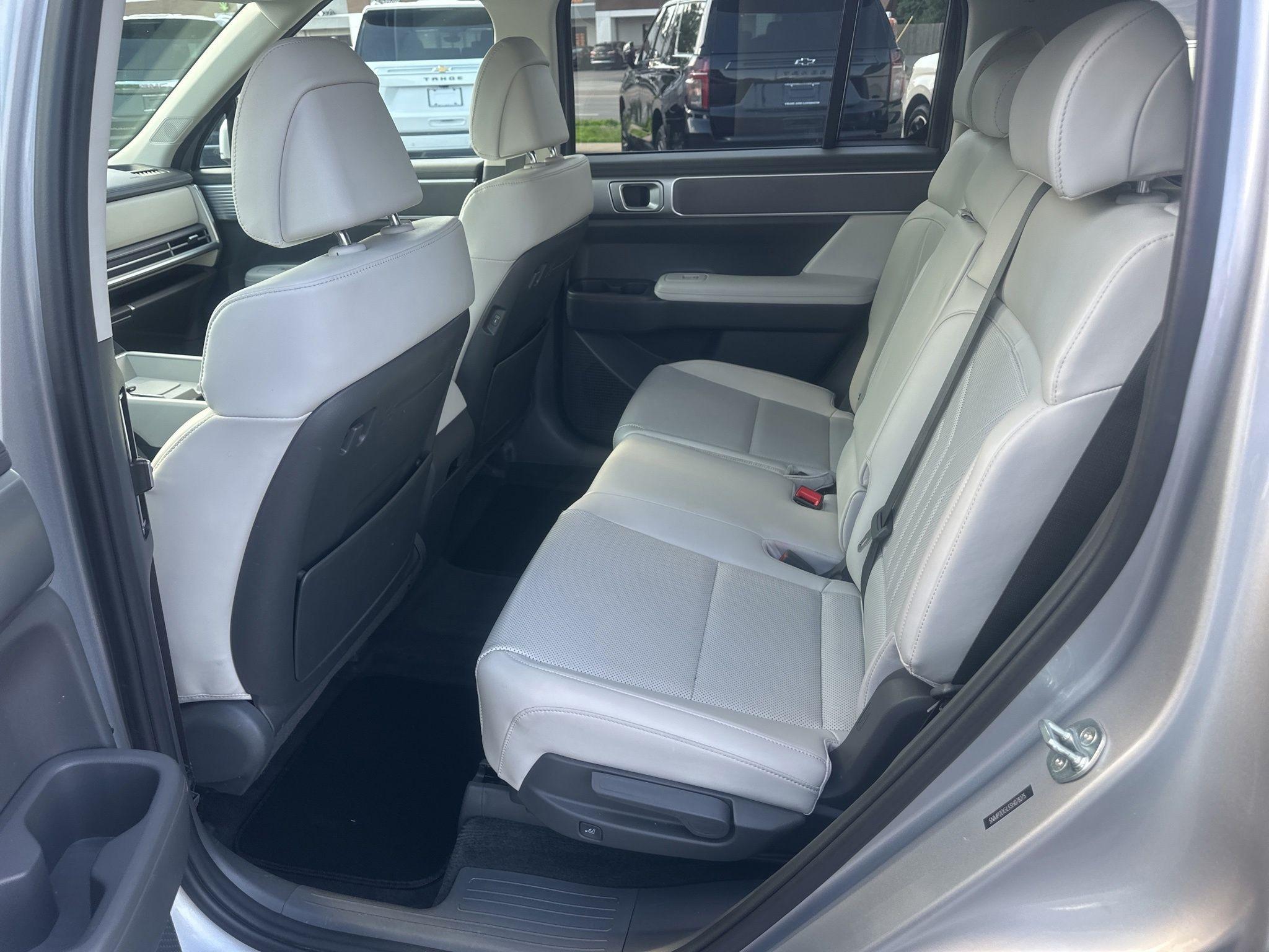 Hyundai Santa Fe  2025