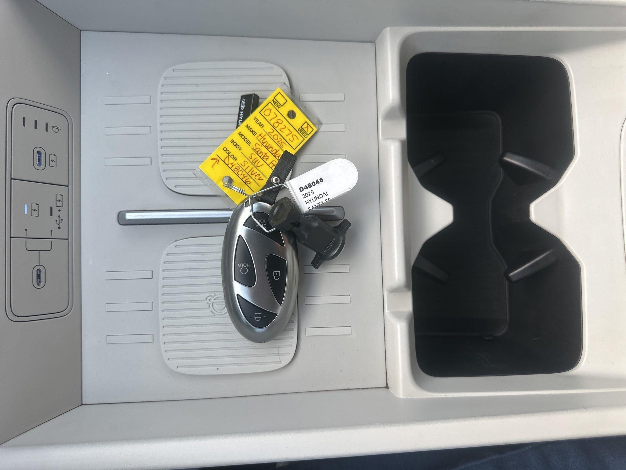 Hyundai Santa Fe  2025