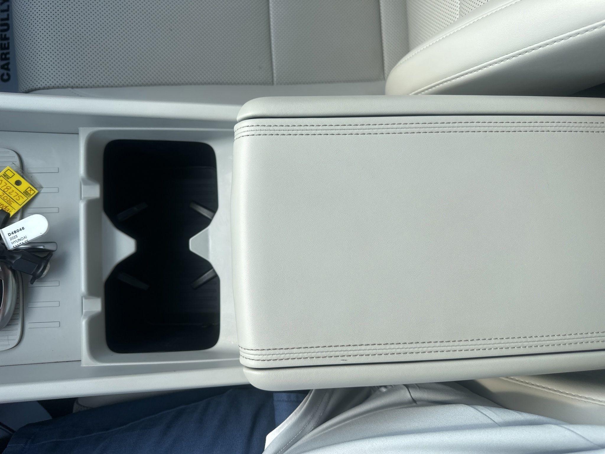 Hyundai Santa Fe  2025