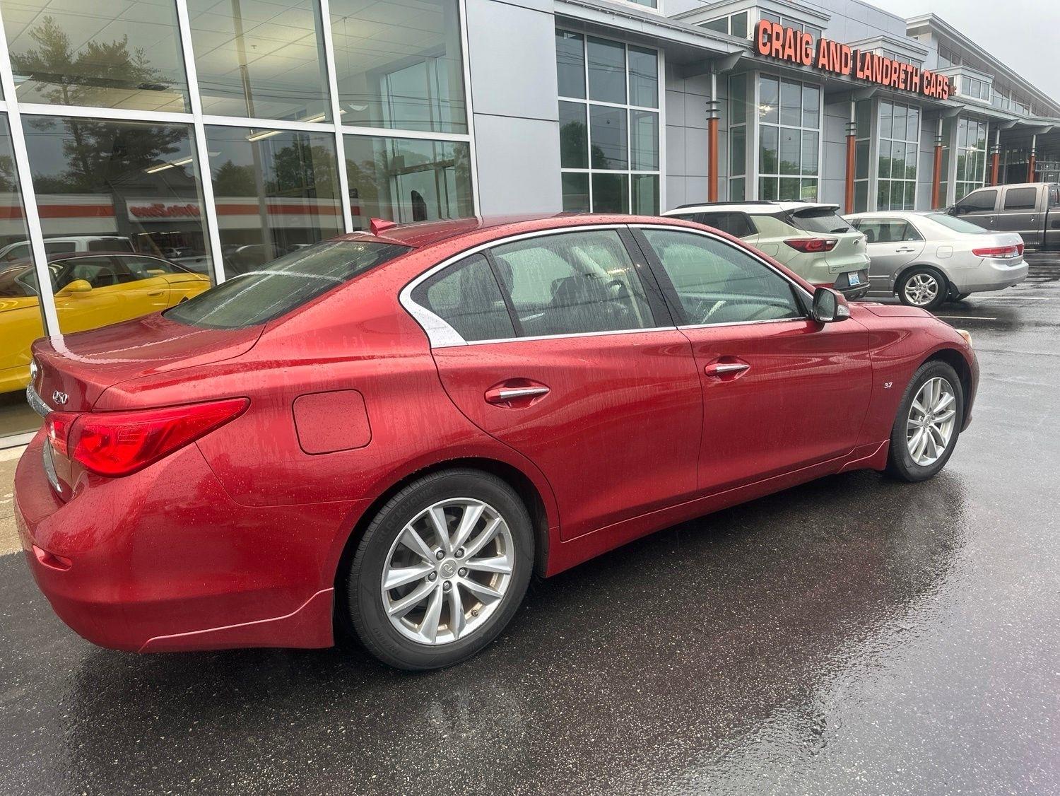 Infiniti Q50  2014