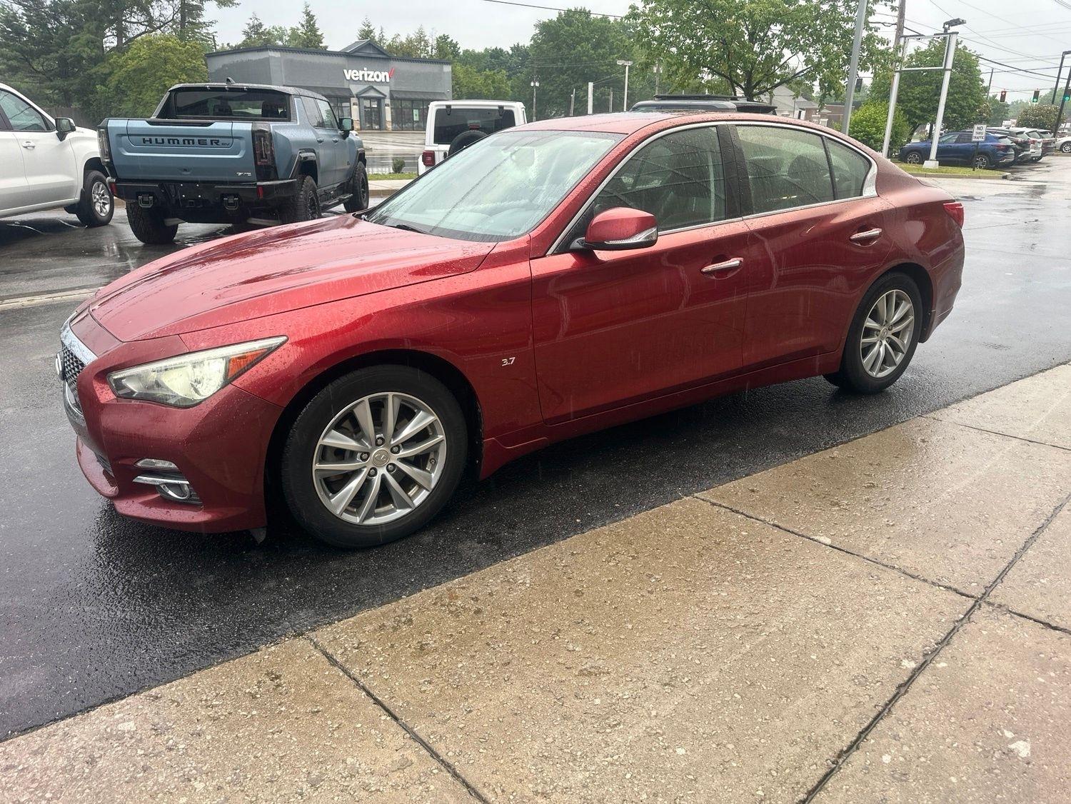 Infiniti Q50  2014