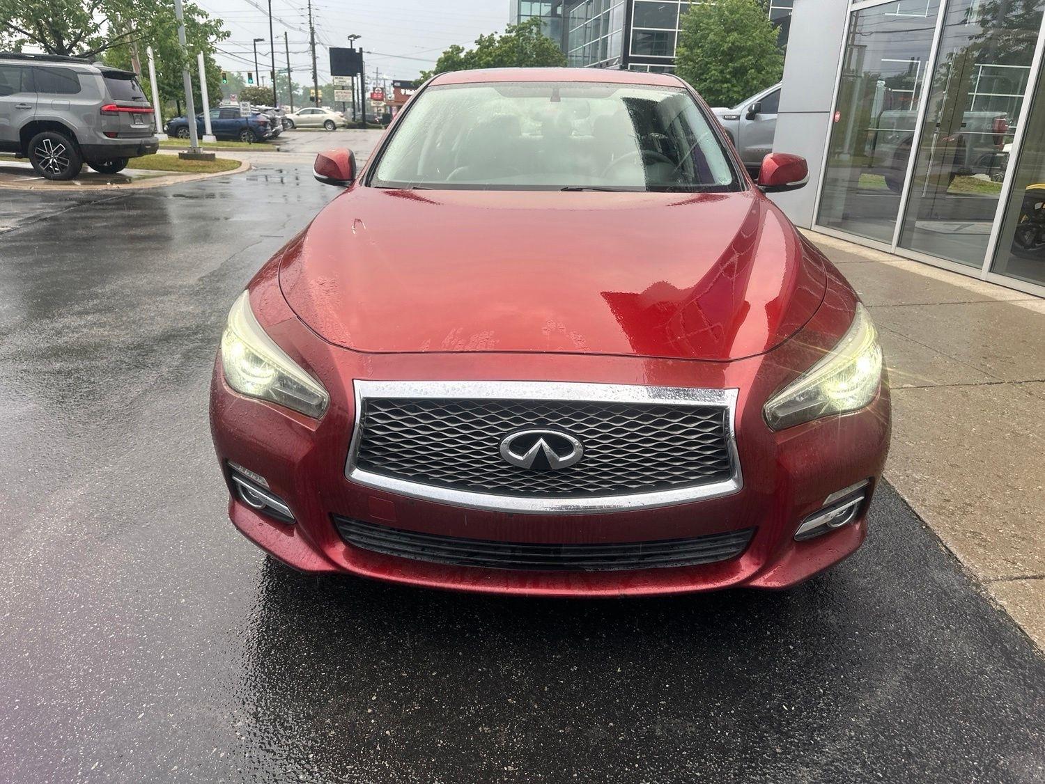 Infiniti Q50  2014