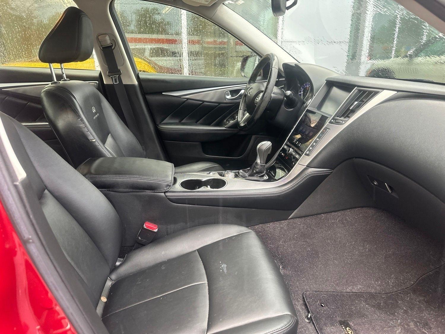 Infiniti Q50  2014