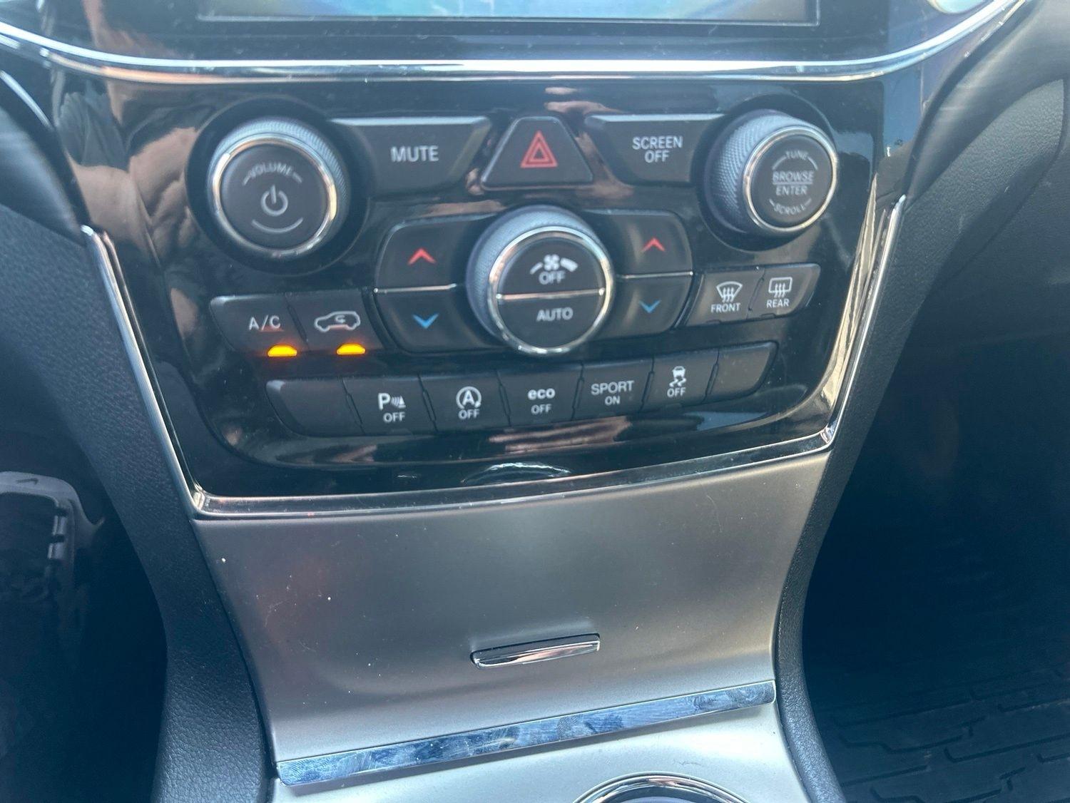 Jeep Grand Cherokee  2019