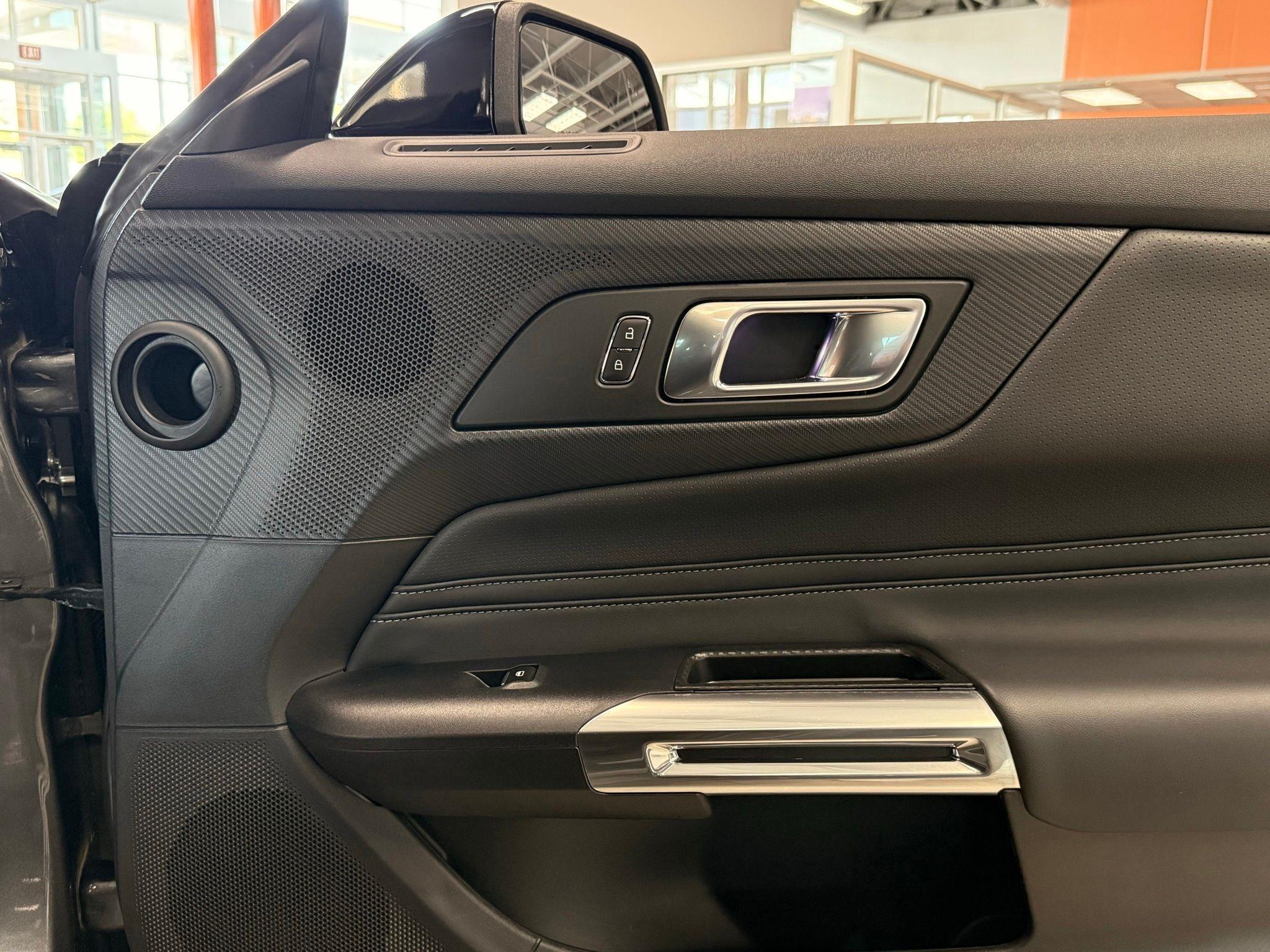 Ford Mustang  2025