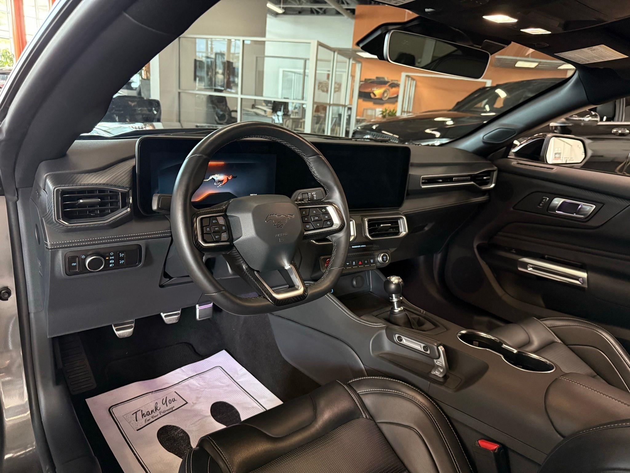 Ford Mustang  2025