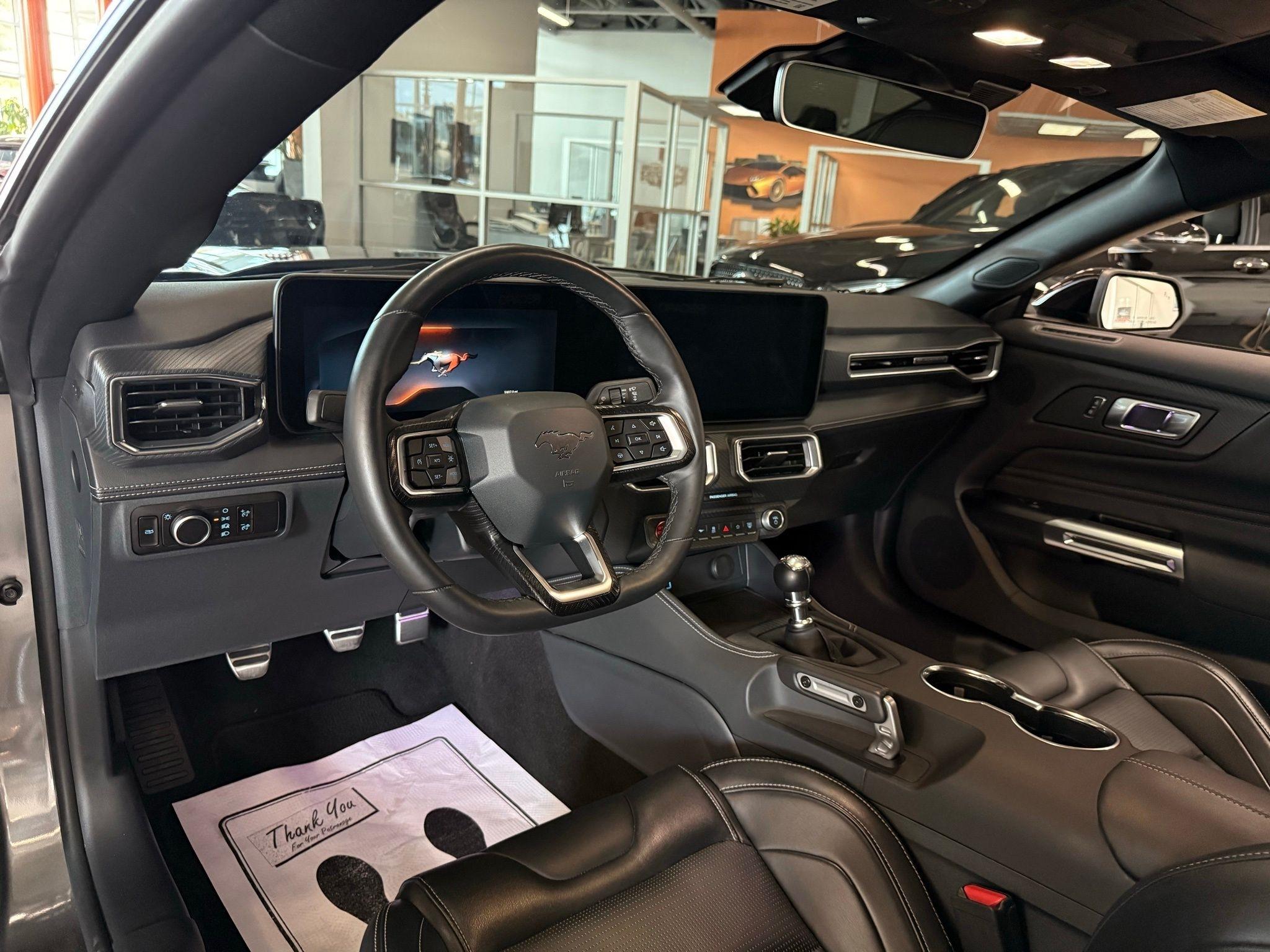 Ford Mustang  2025