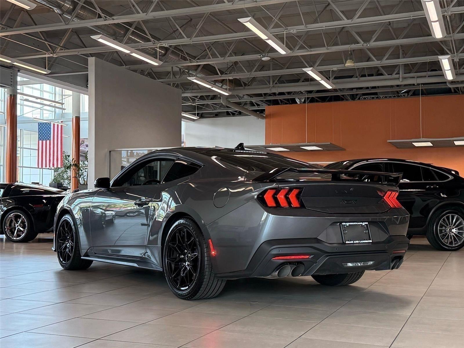 Ford Mustang  2025