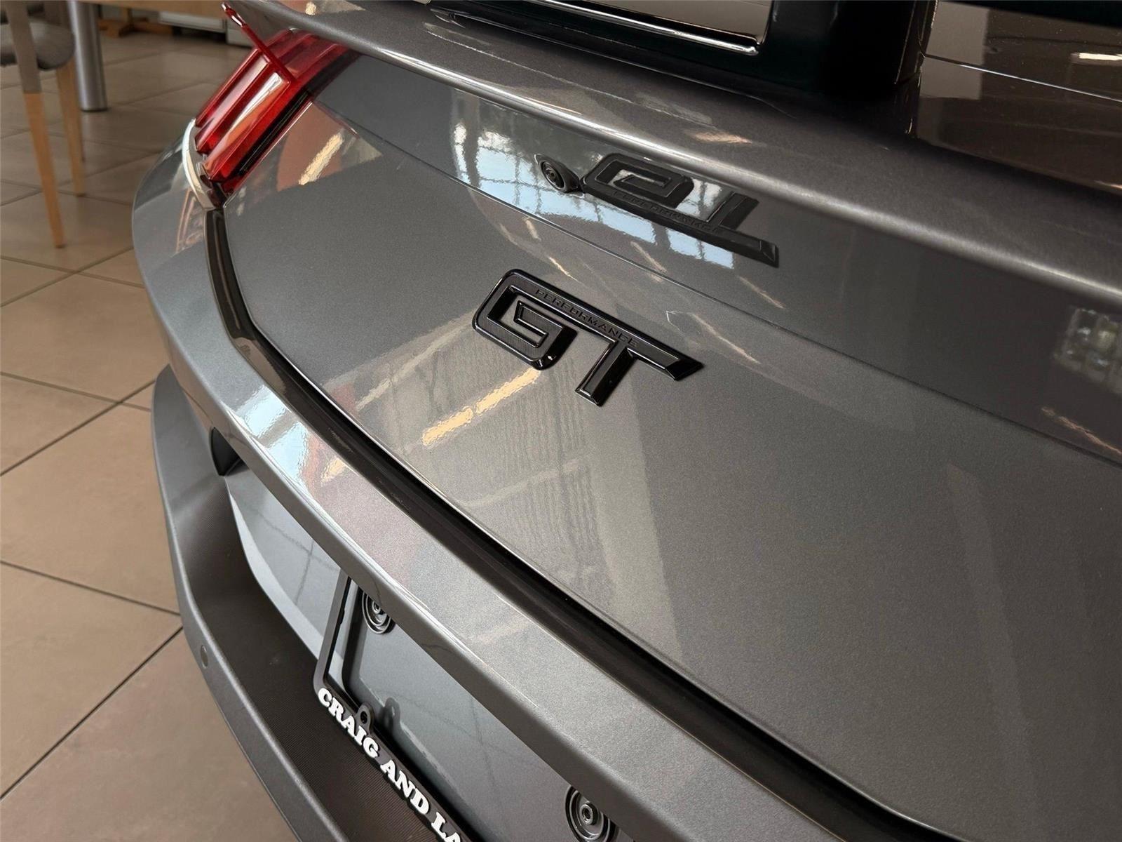 Ford Mustang  2025