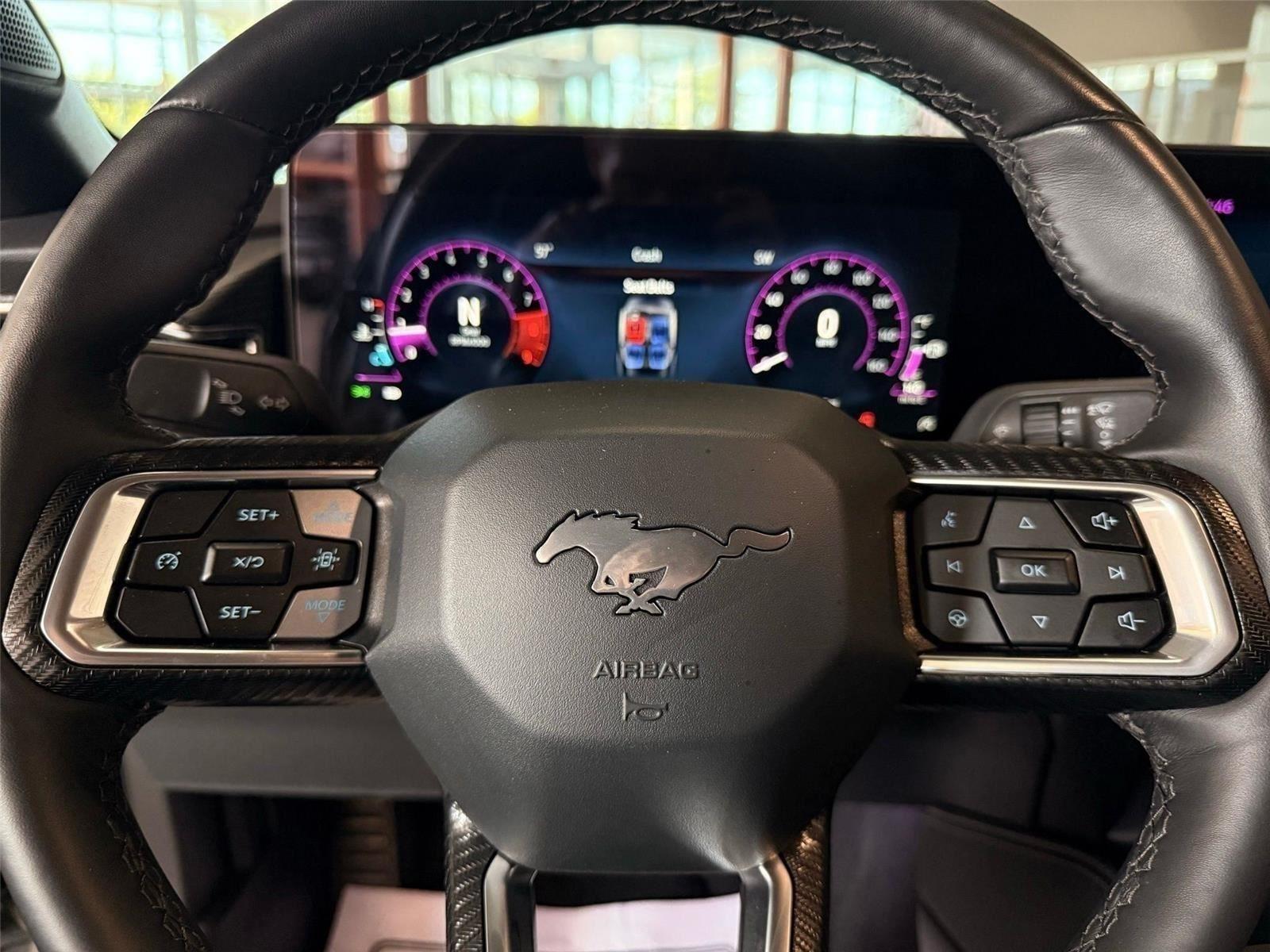 Ford Mustang  2025
