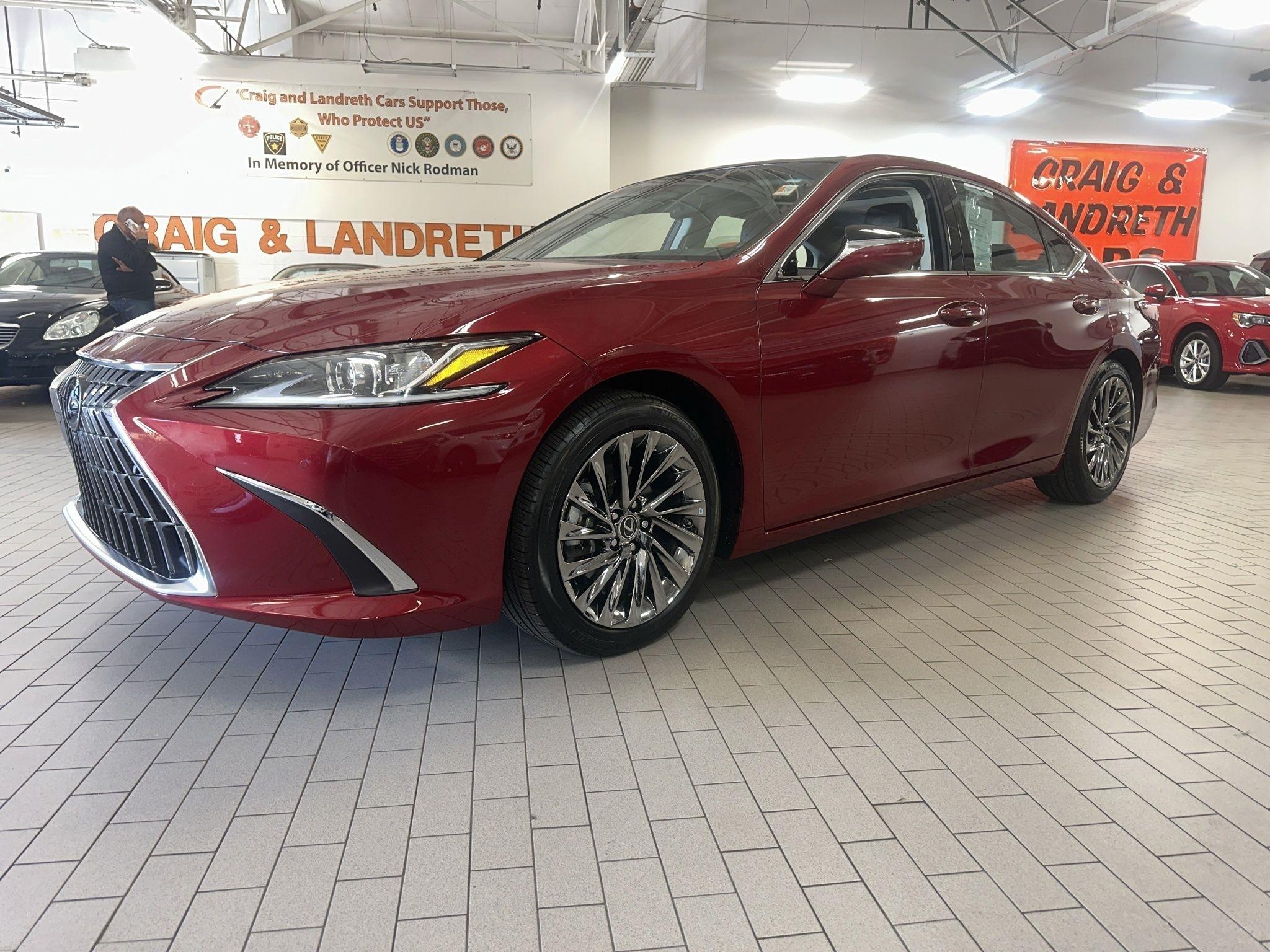 Lexus ES  2024